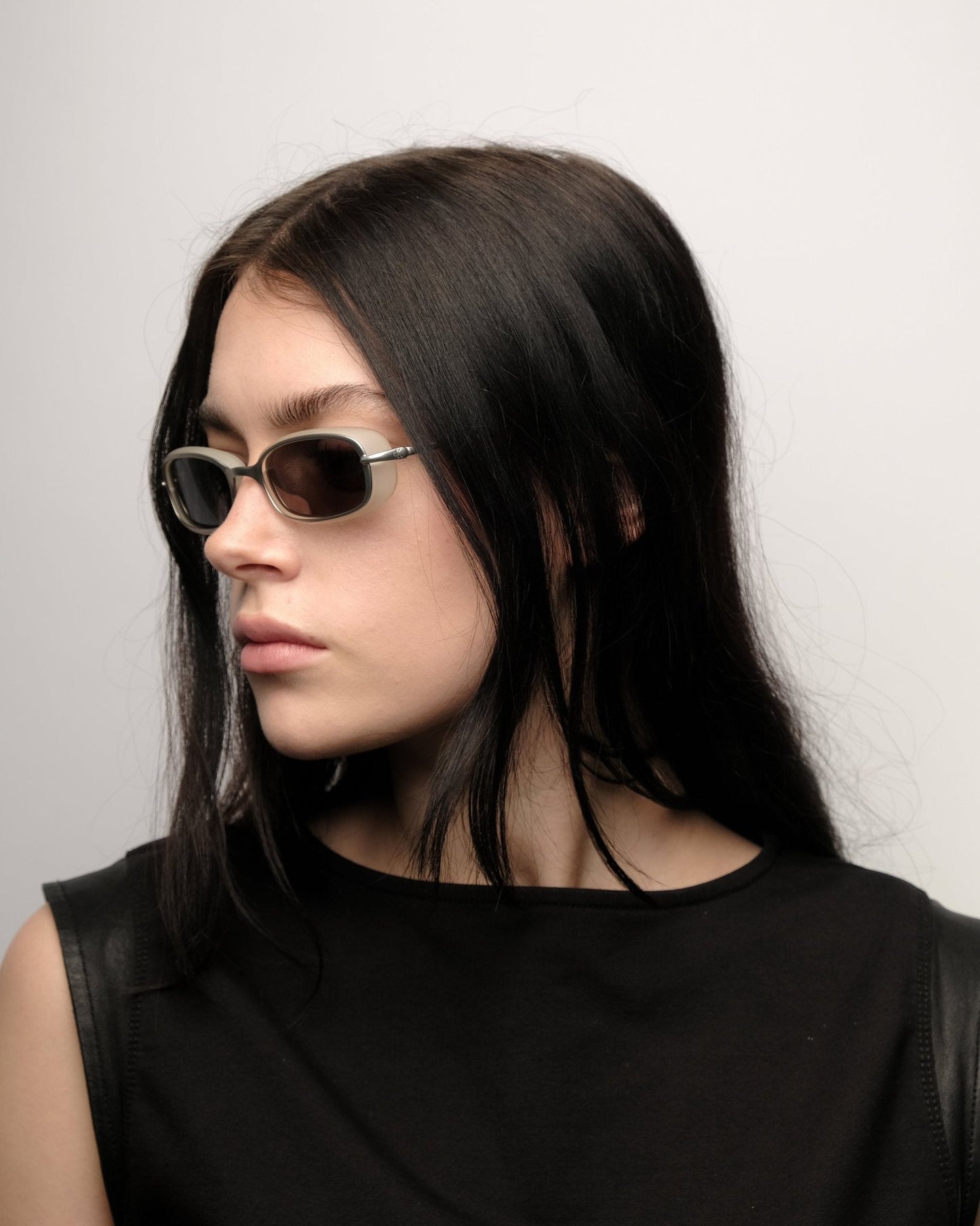 https://cdn.shopify.com/s/files/1/0818/5459/5398/files/calvin-klein-calvin-klein-sunglasses-vintage-su545-9098987.jpg?v=1784368358