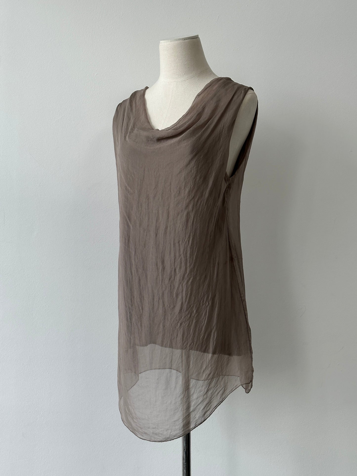 Italian Vintage 2000s Pure Silk Sleeveless Top - M