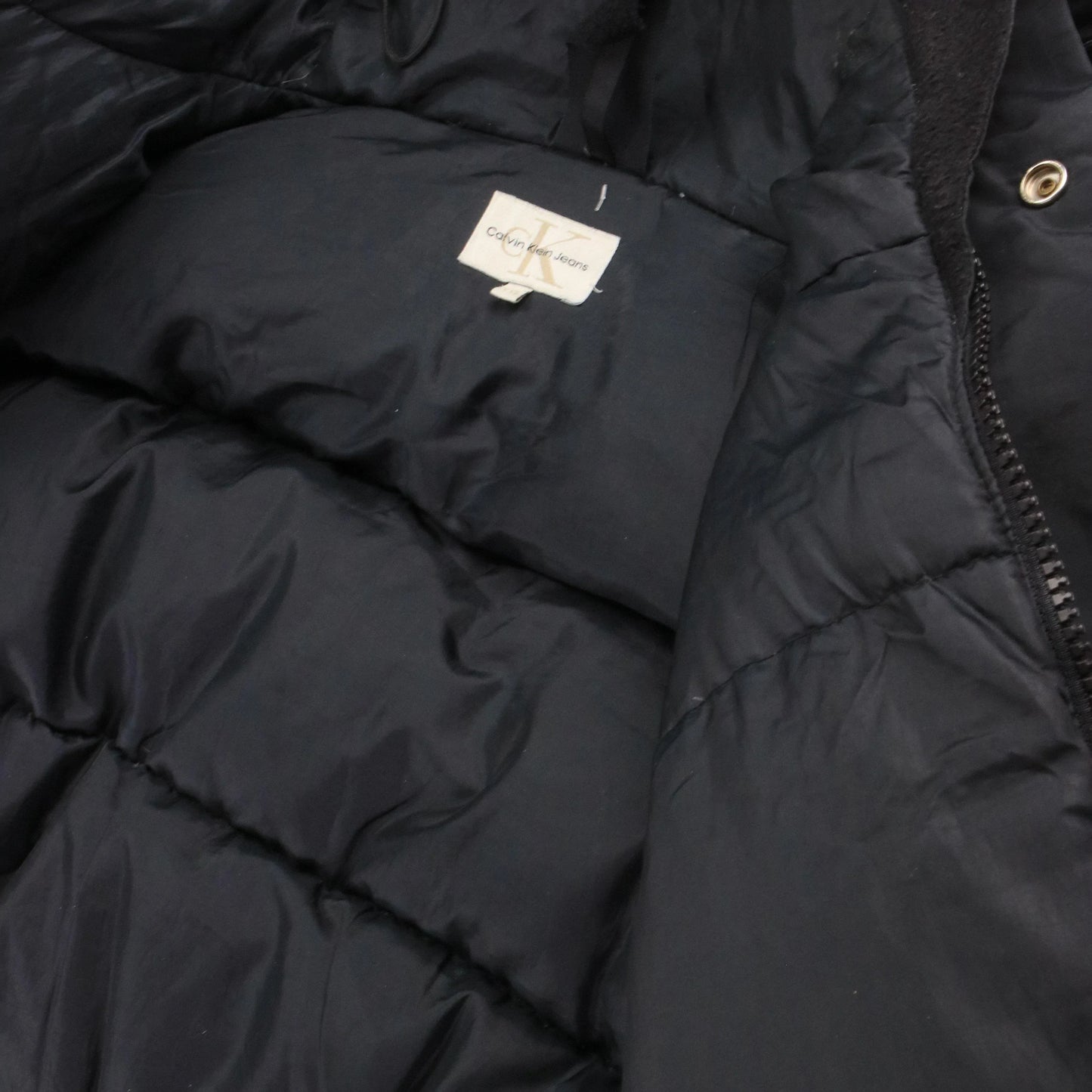 CALVIN KLEIN 90S HOODED PUFFA JACKET (XXL)  (L)