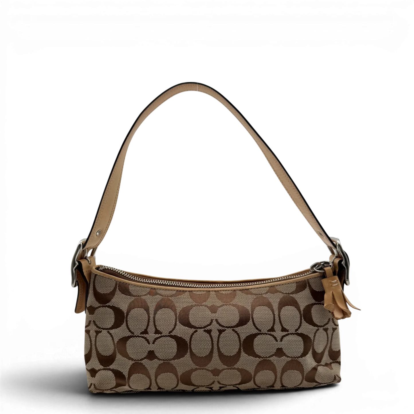 https://cdn.shopify.com/s/files/1/0564/9376/8855/files/coach-schultertasche-signature-beige-pochette-elegant-designer-damen-accessoire-trend04.webp?v=1777463883