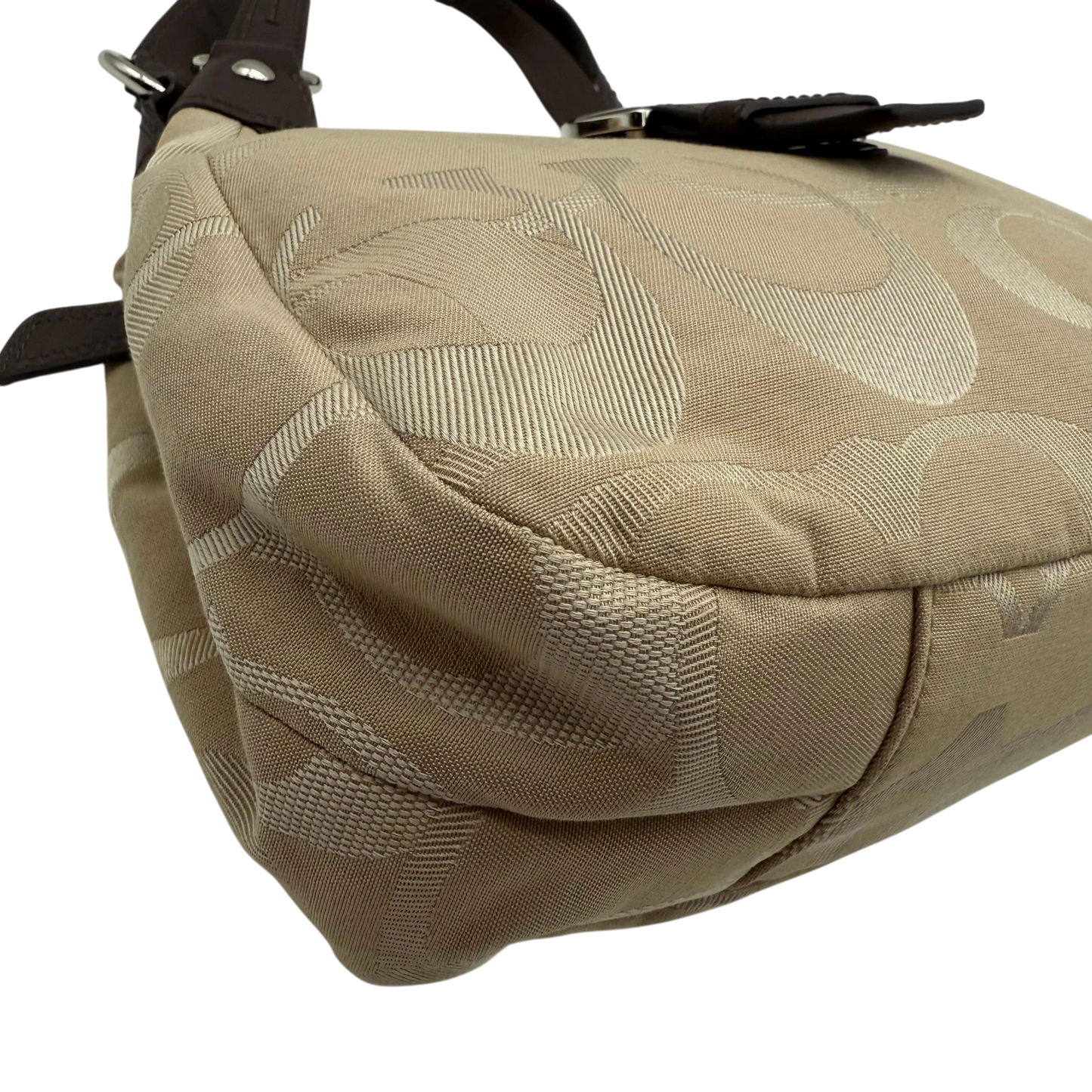 https://cdn.shopify.com/s/files/1/0564/9376/8855/files/coach-shopper-signature-beige-premium-handbag-chic-canvas-logo-style47.webp?v=1777464010