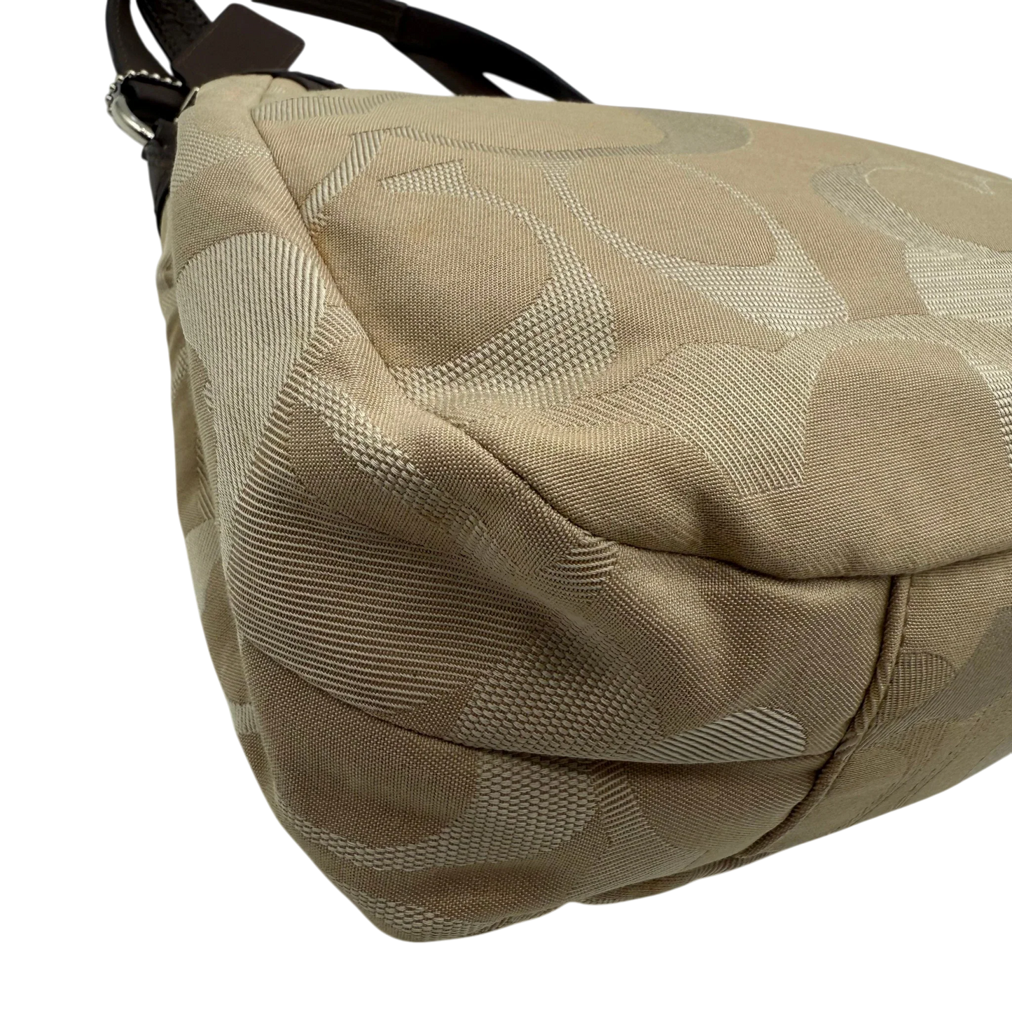 https://cdn.shopify.com/s/files/1/0564/9376/8855/files/coach-shopper-signature-beige-premium-handbag-chic-canvas-logo-style49.webp?v=1777464010