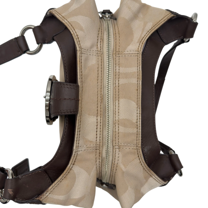 https://cdn.shopify.com/s/files/1/0564/9376/8855/files/coach-shopper-signature-beige-premium-handbag-chic-canvas-logo-style62.webp?v=1777464009