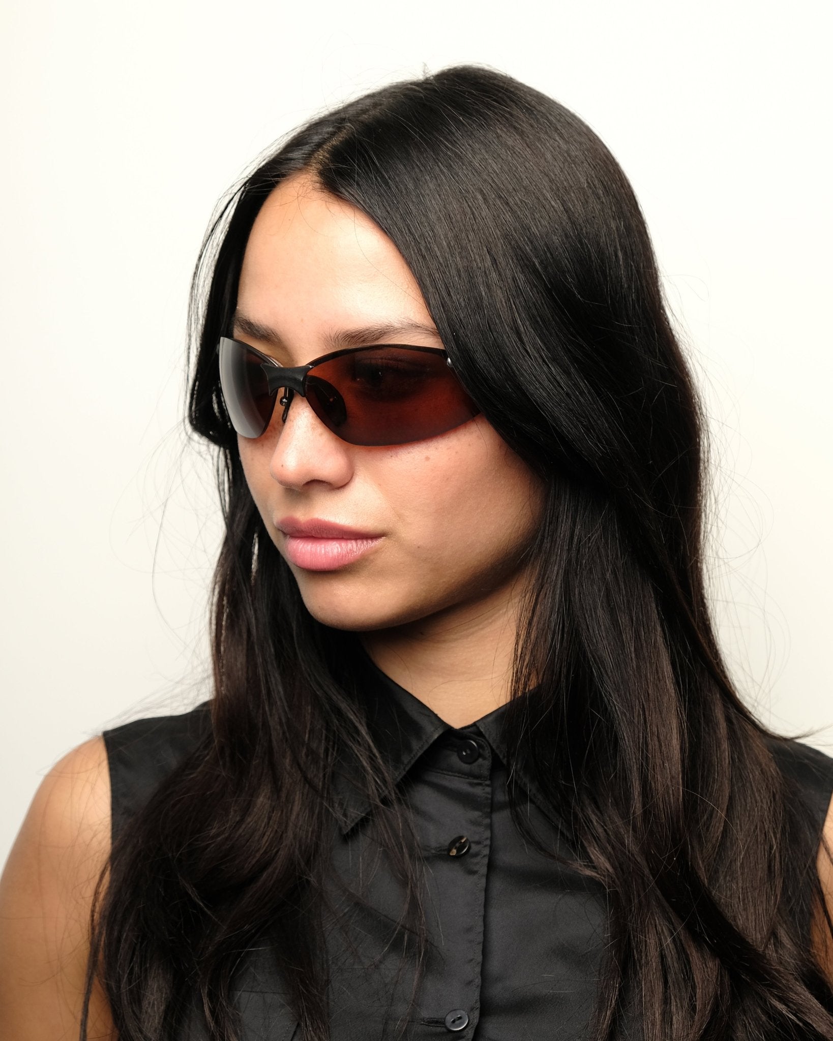 https://cdn.shopify.com/s/files/1/0818/5459/5398/files/columbia-columbia-sunglasses-vintage-su465-3104890.jpg?v=1778953752