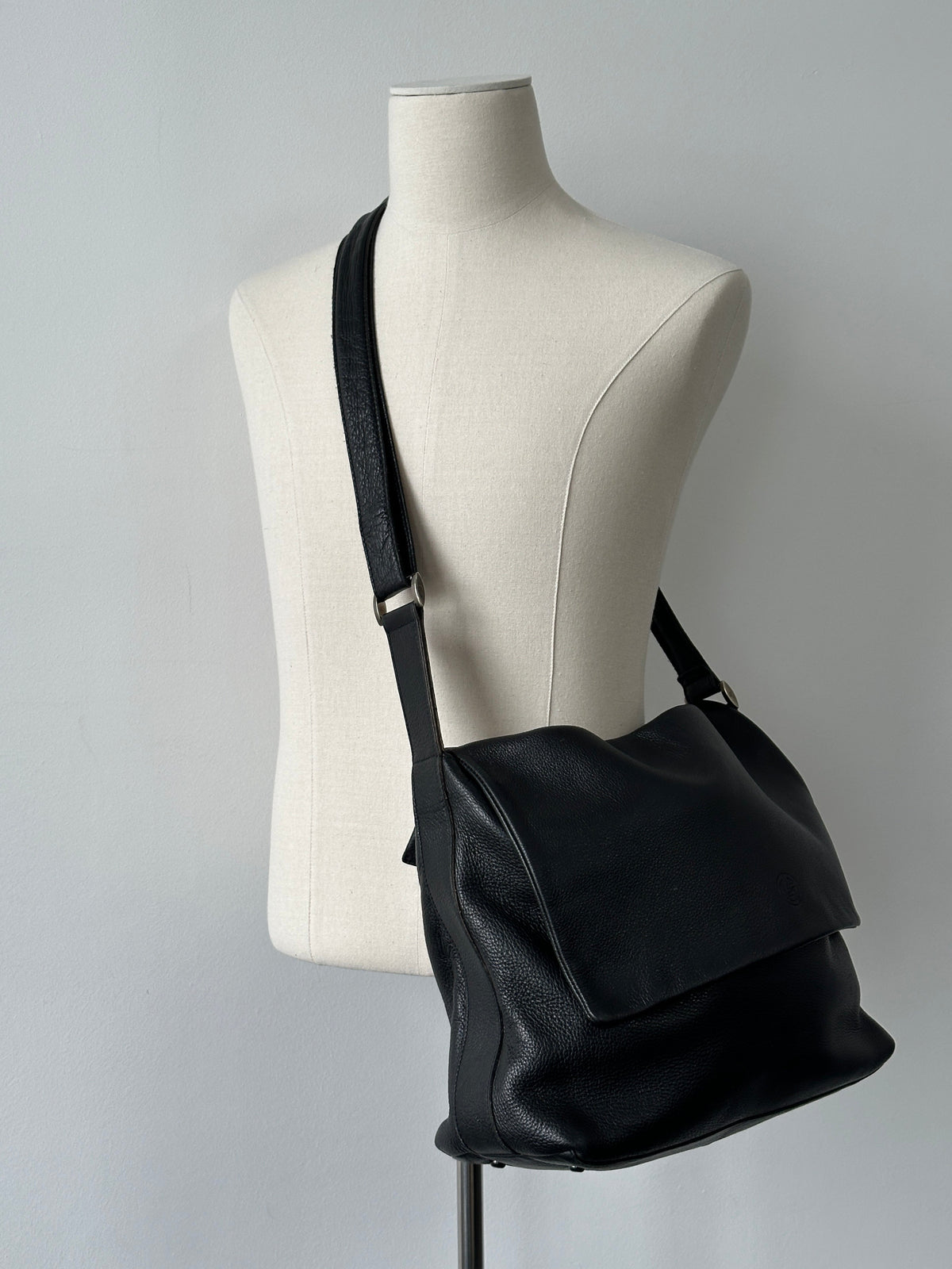Giorgio Armani 1990s Leather Logo Crossbody Bag