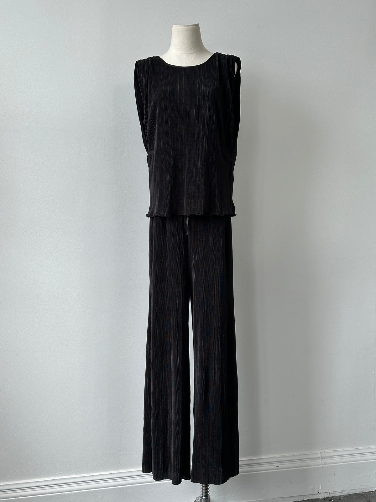 DKNY 2000s Pleated Wide Leg Two Piece Set - M/W28
