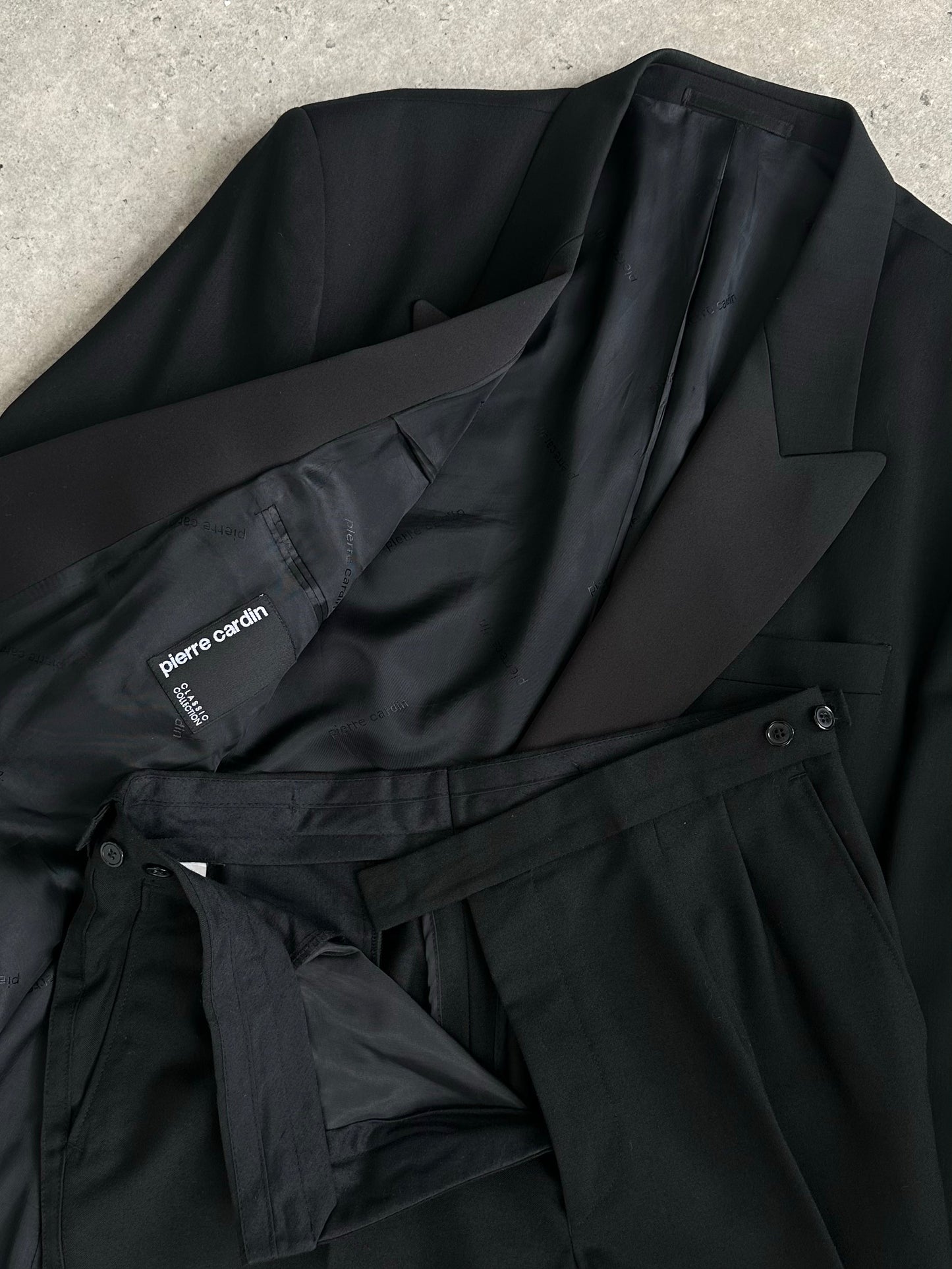 Pierre Cardin 1990s Wool Double Breasted Tuxedo Suit - 46R/W32