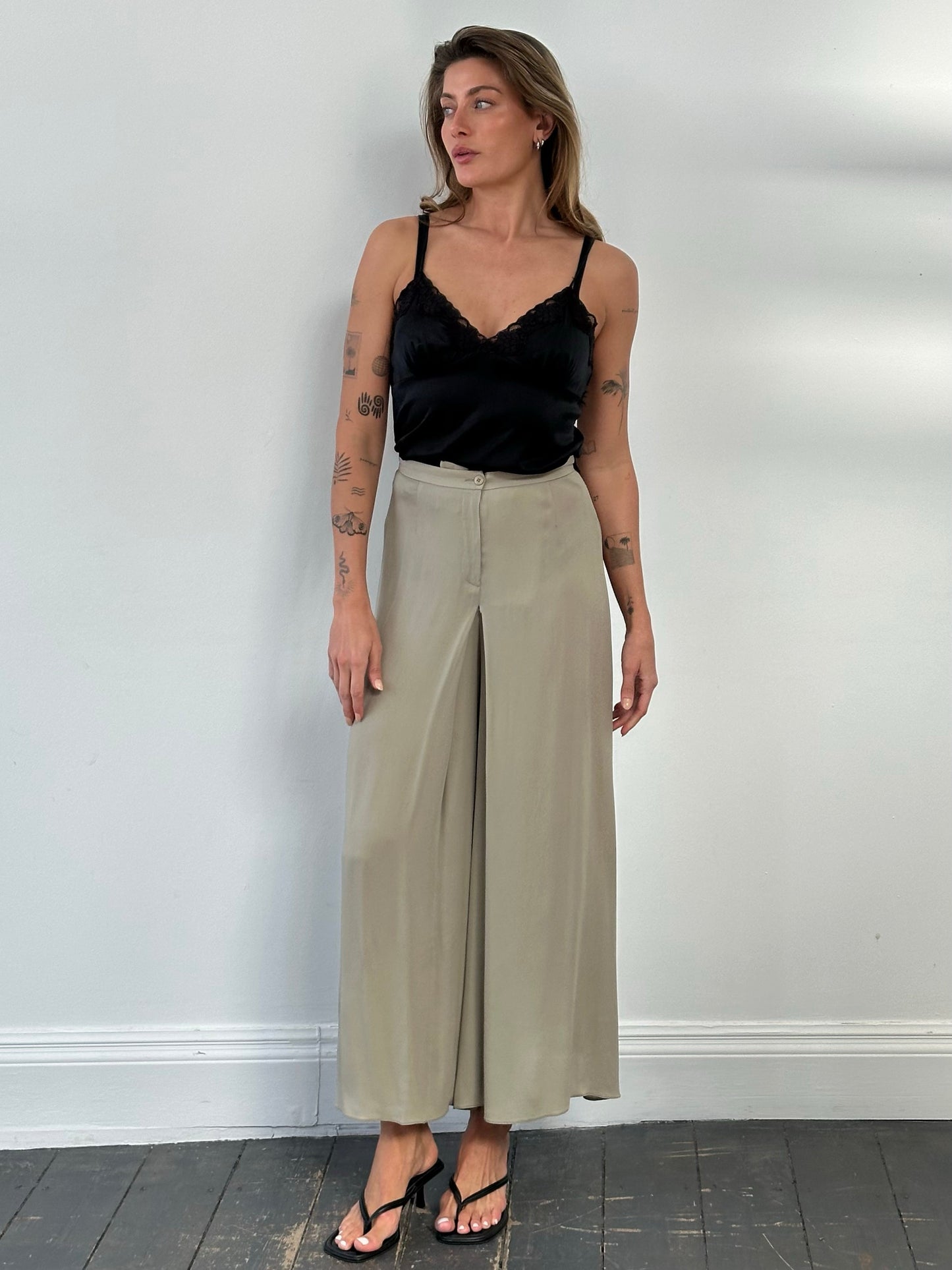Armani Collezioni 2000s Silk Wide Leg Pleated Trousers - W26