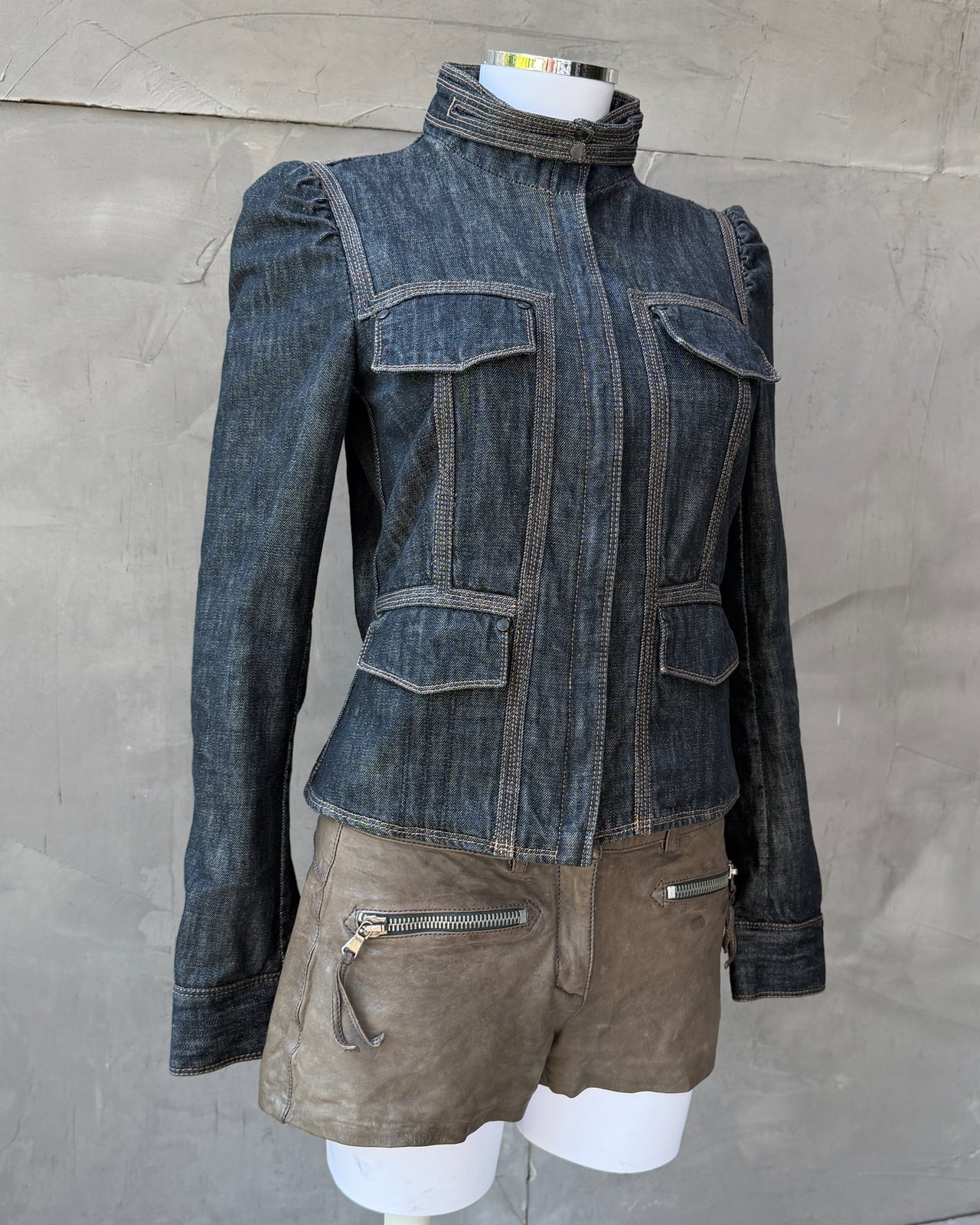 Gucci 2002 by Tom Ford Denim Jacket – S-on a concrete background