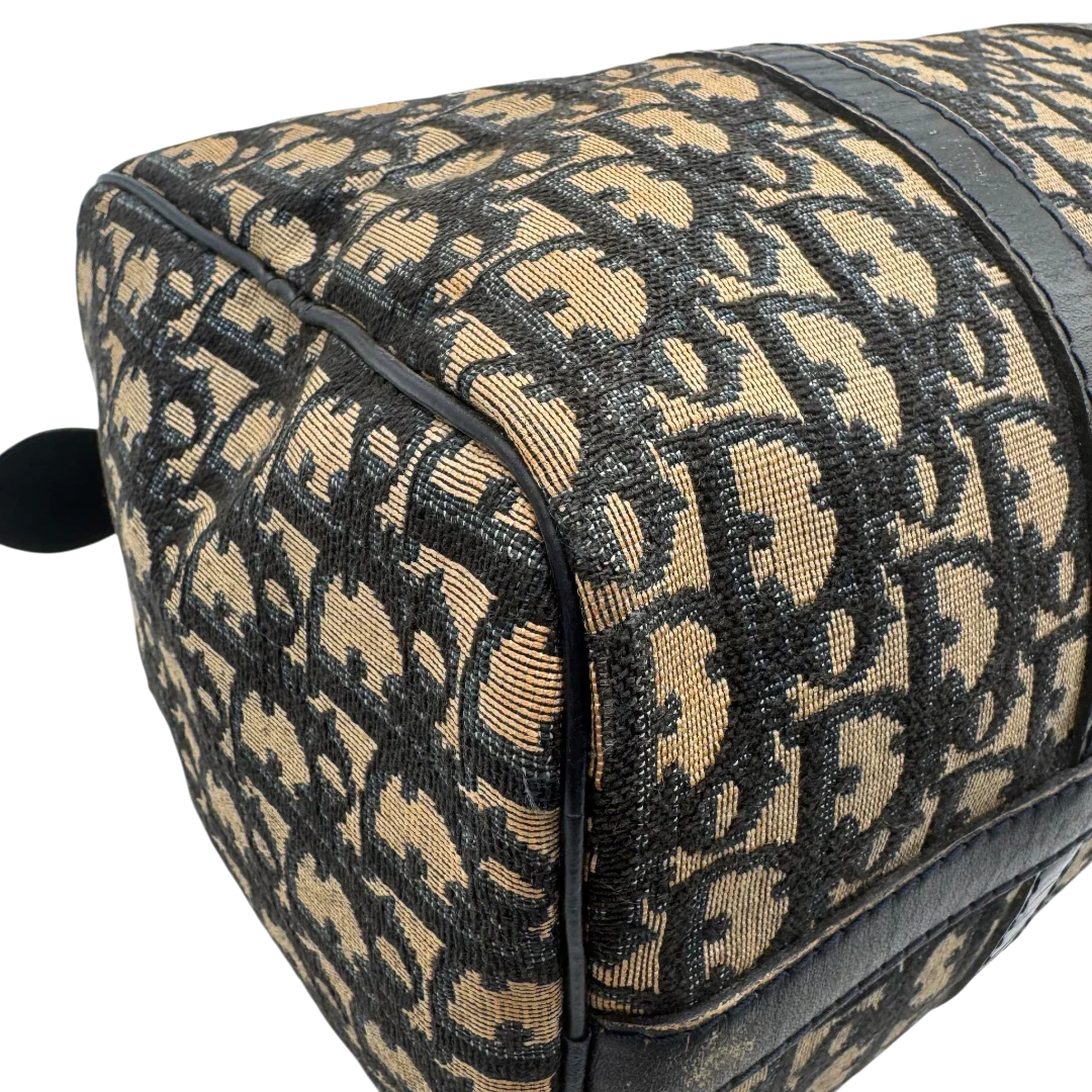 https://cdn.shopify.com/s/files/1/0564/9376/8855/files/dior_boston_30_vintage_monogram_beige_christian_dior_oblique_boston_bag_vintage_dior_handtasche_canvas_beige1774.webp?v=1779406964