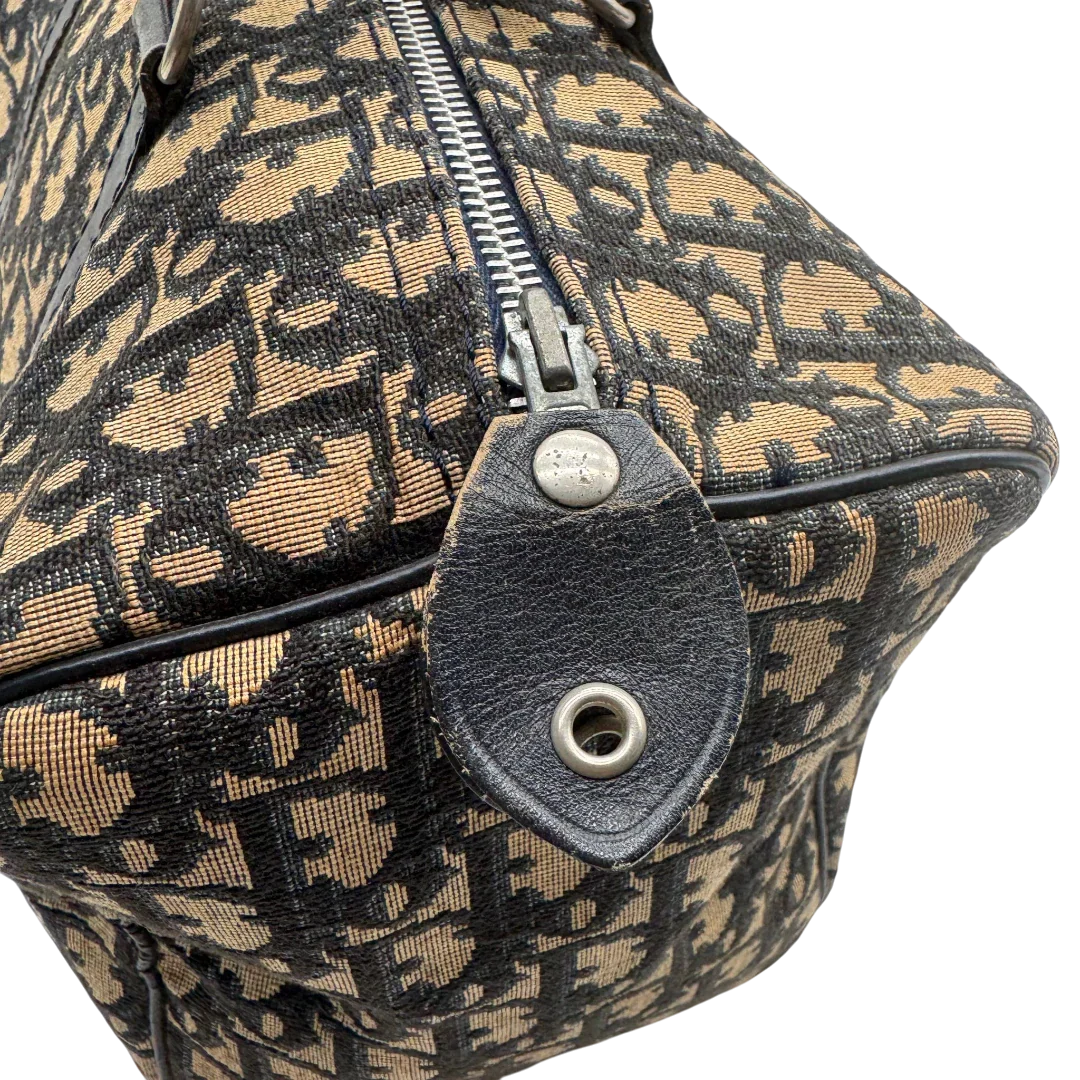https://cdn.shopify.com/s/files/1/0564/9376/8855/files/dior_boston_30_vintage_monogram_beige_christian_dior_oblique_boston_bag_vintage_dior_handtasche_canvas_beige1777.webp?v=1779406964