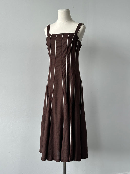 Vintage 1990s pure linen striped dress in size M, featuring a classic fit and retro style.
