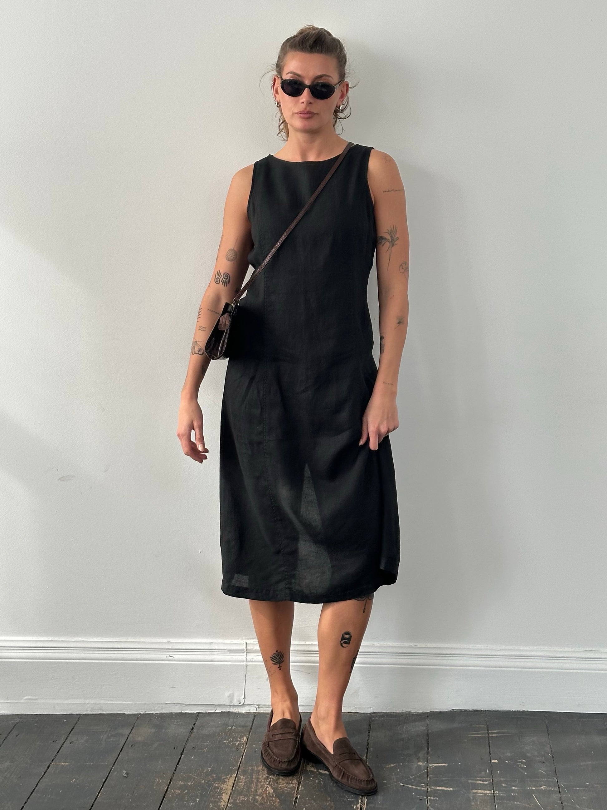 Armani Jeans 1990s pure linen sleeveless dress in beige, featuring a relaxed fit and minimalist design.