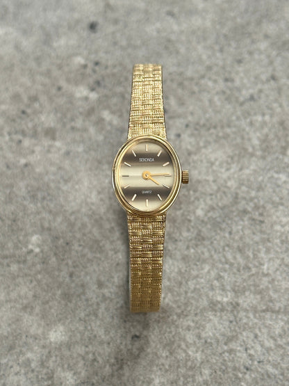 Vintage Sekonda 1980s Gold Tone Oval Bracelet Watch