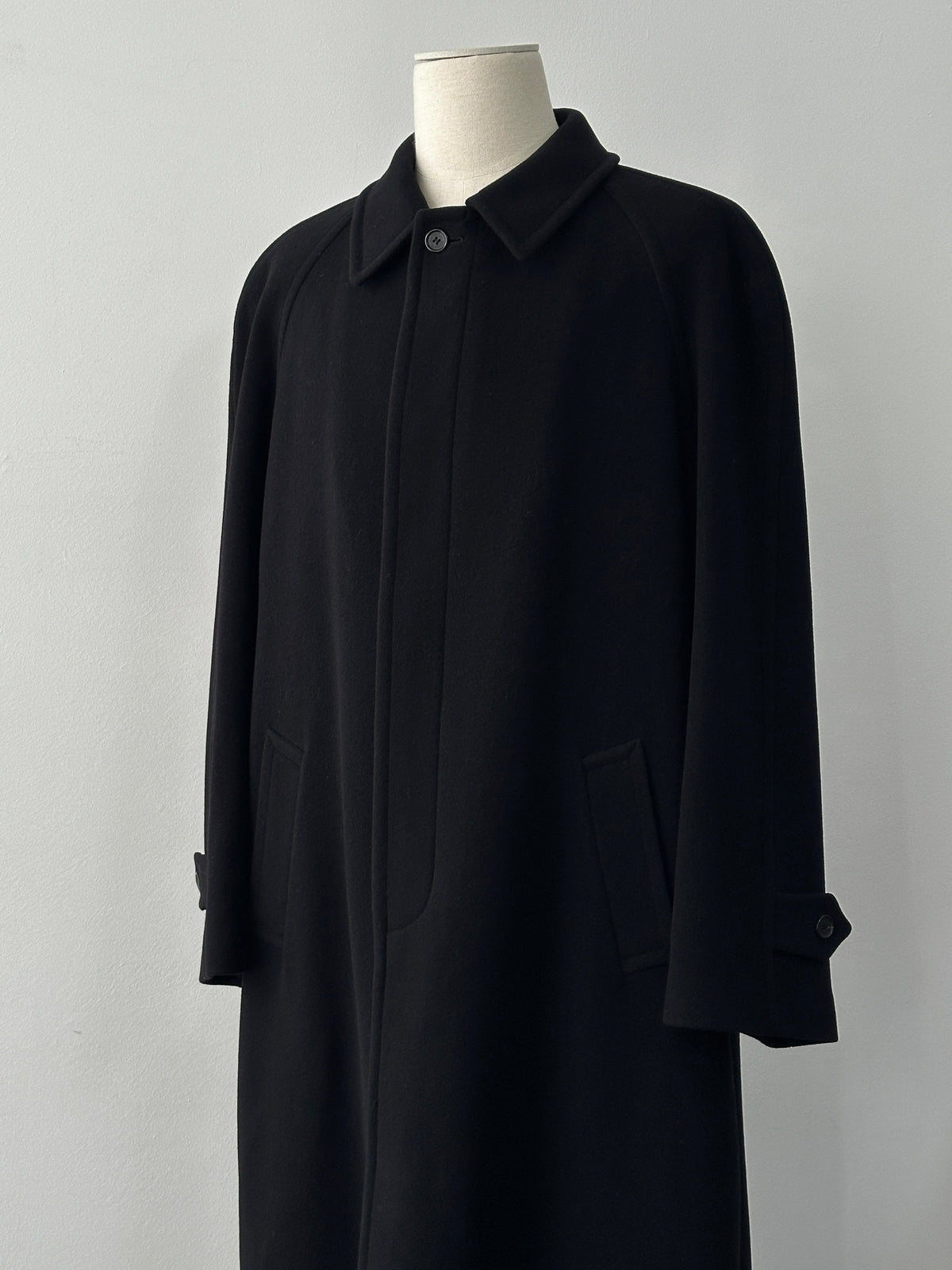 St Michael 1990s Italian wool cashmere belted coat in XXL, showcasing a classic design with a tailored fit and textured fabric.