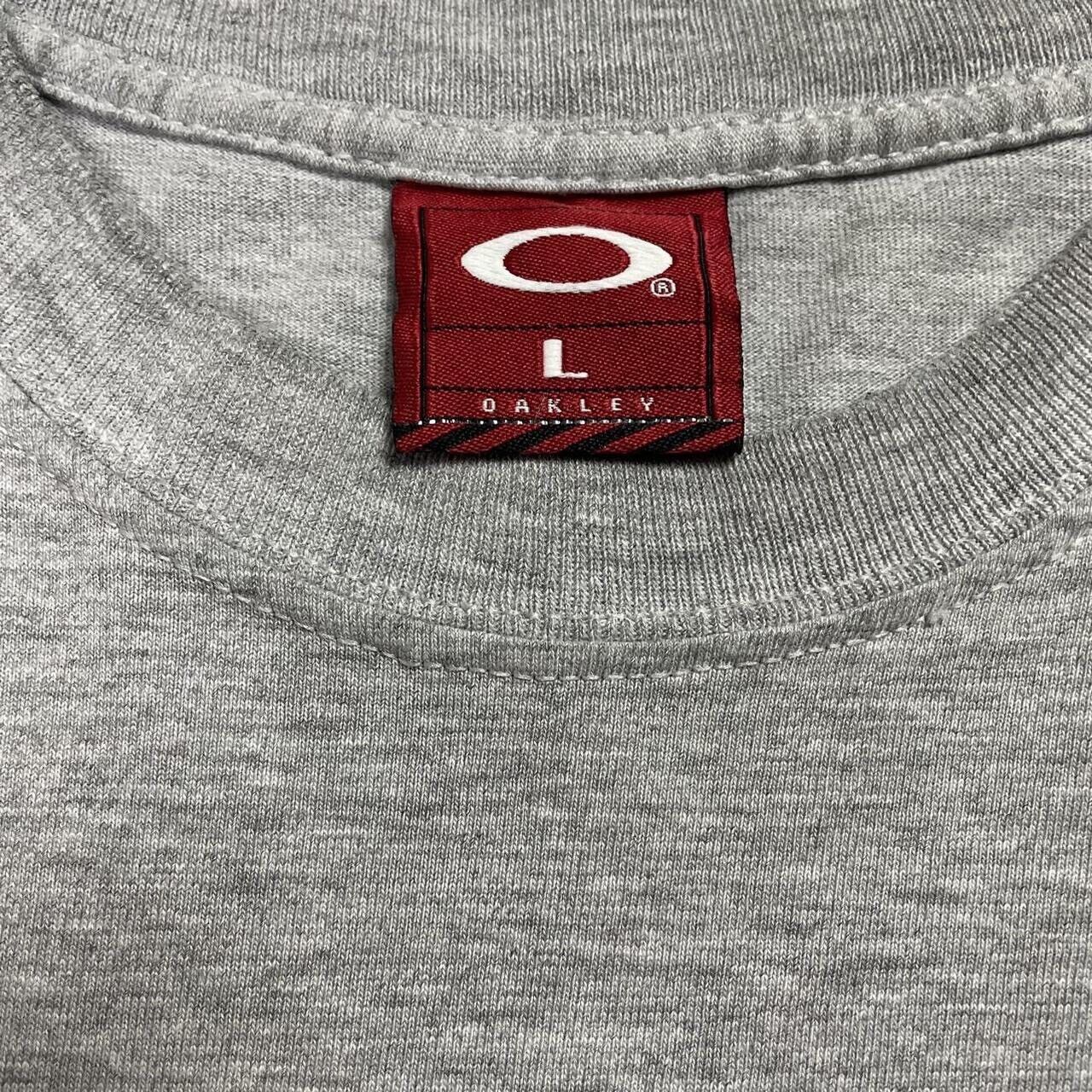Vintage Oakley T-Shirt, Size Large | Oakley, Grey