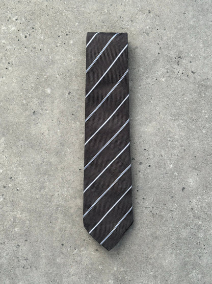 Burberry Black Label 2000s pure silk striped tie with classic design, featuring bold black and white pattern, stylish accessory for formal wear.