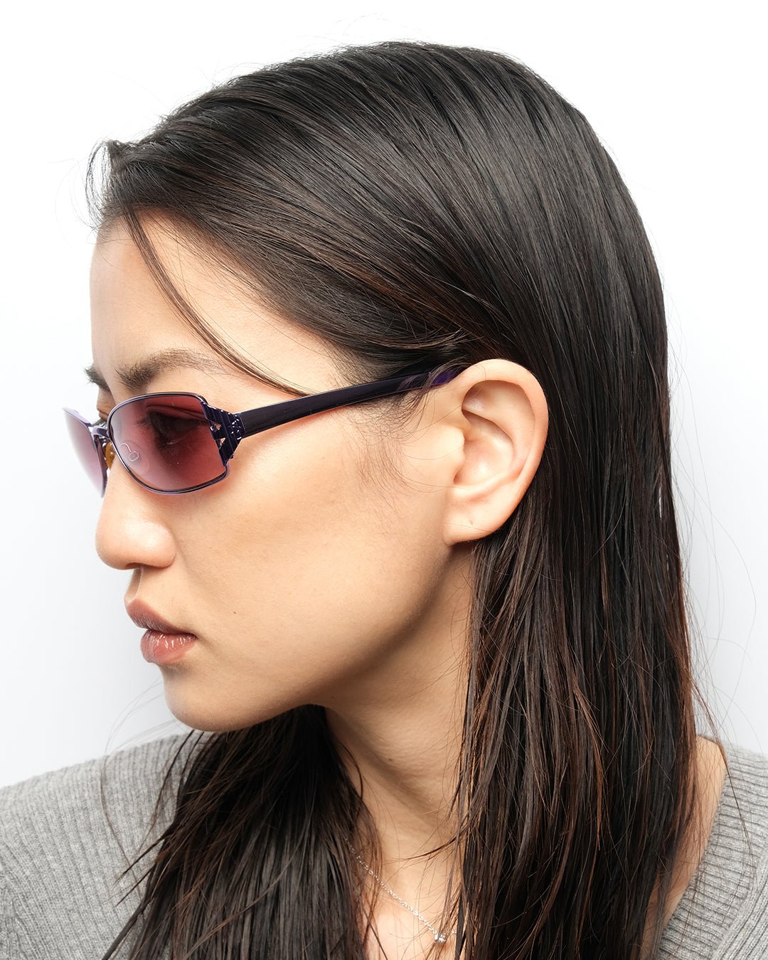 https://cdn.shopify.com/s/files/1/0818/5459/5398/files/emporio-armani-sunglasses-753396.jpg?v=1749590065