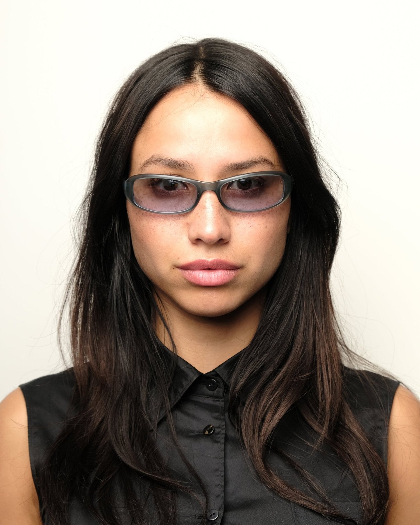 https://cdn.shopify.com/s/files/1/0818/5459/5398/files/enrico-coveri-enrico-coveri-sunglasses-vintage-su499-4896944.jpg?v=1778953656