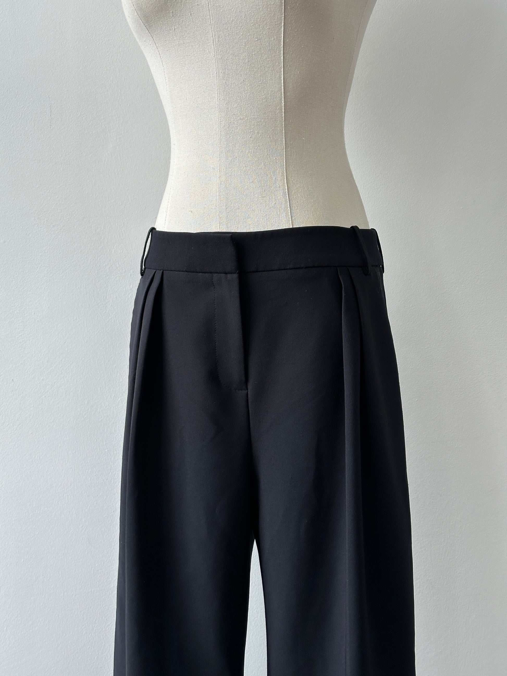 Calvin Klein 2000s Wide Leg Tailored Trousers - W28