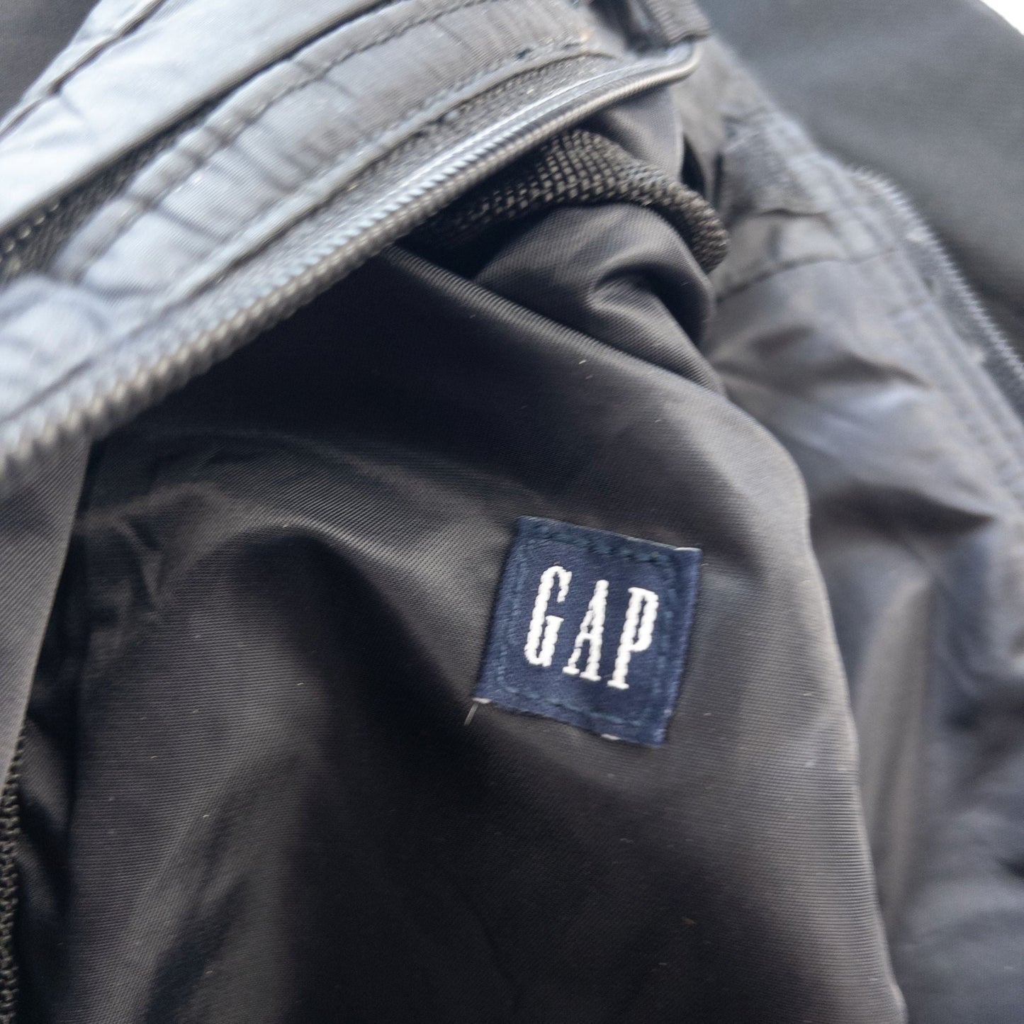 Vintage GAP Multi Pocket Sling Bag