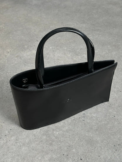 Italian Vintage 2000s Curved Leather Hand Bag