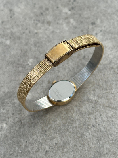 Vintage Sekonda 1980s Gold Tone Oval Bracelet Watch