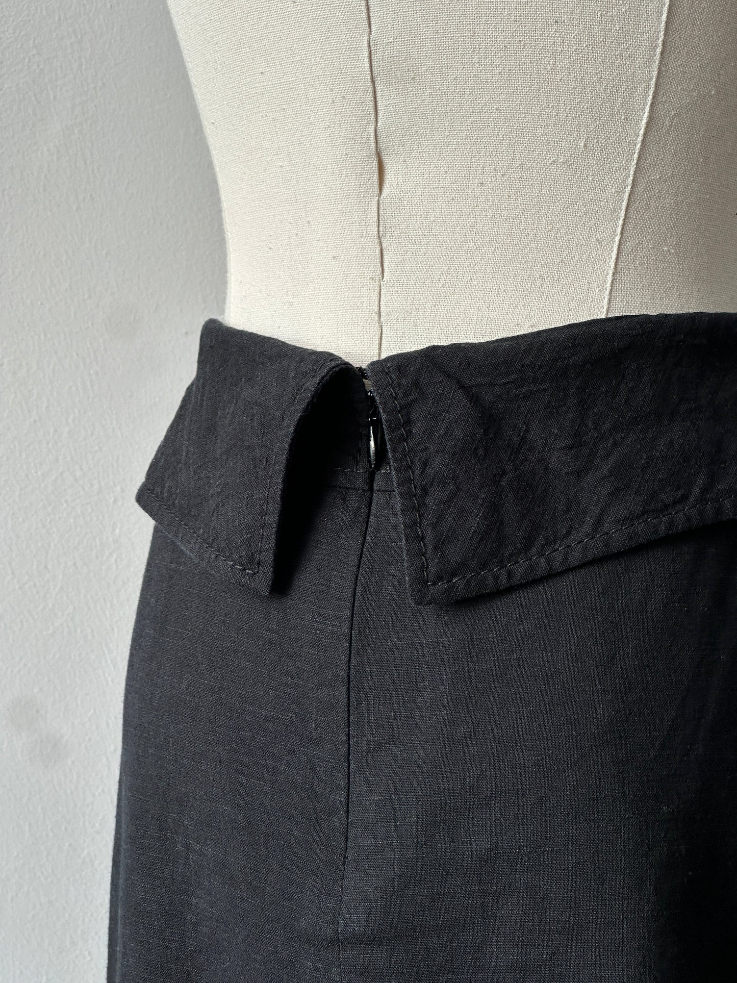 Valentino 2000s Linen Mini Skirt - W28