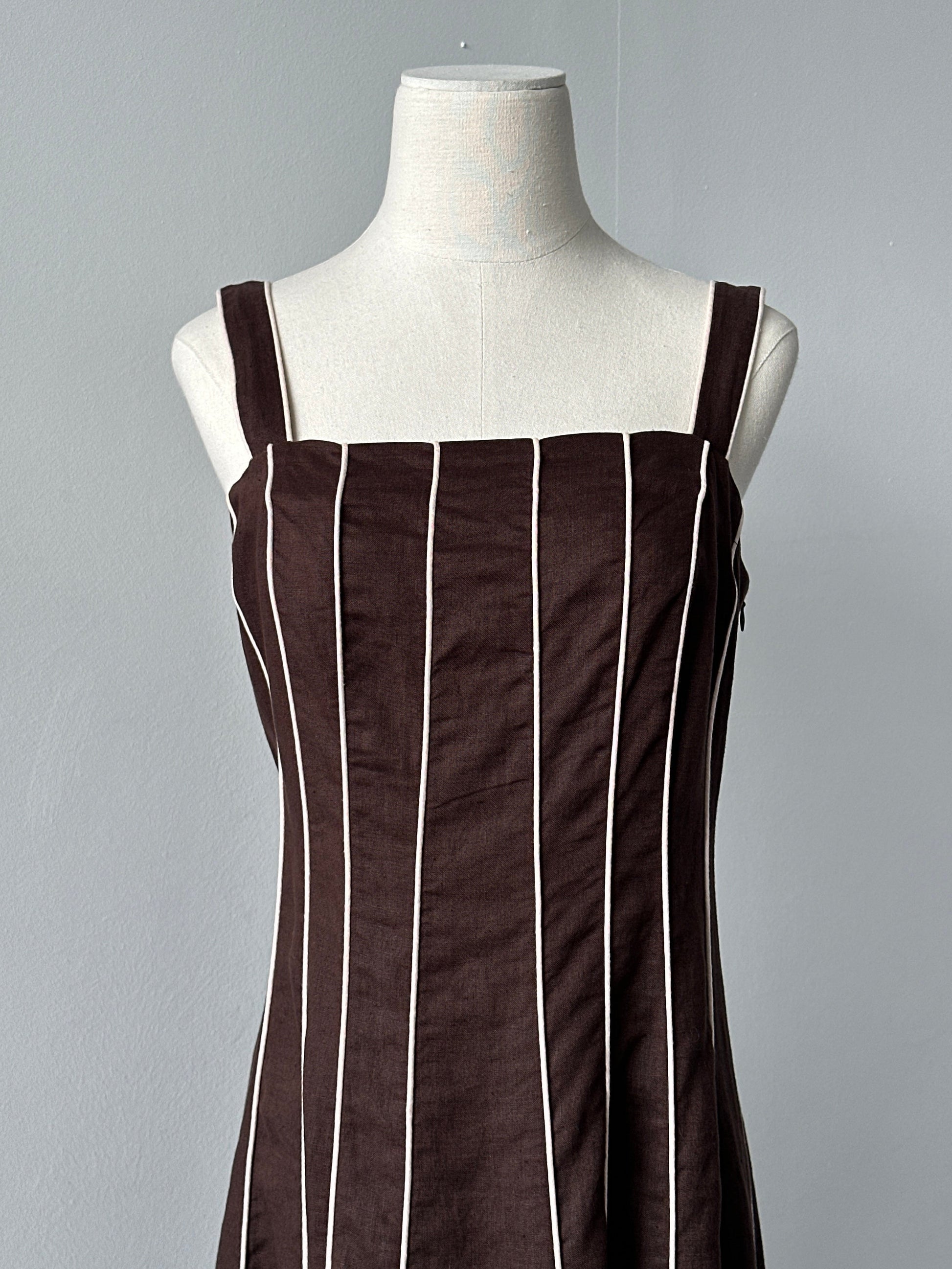 Vintage 1990s pure linen striped dress, size M, featuring a classic design with blue and white horizontal stripes.