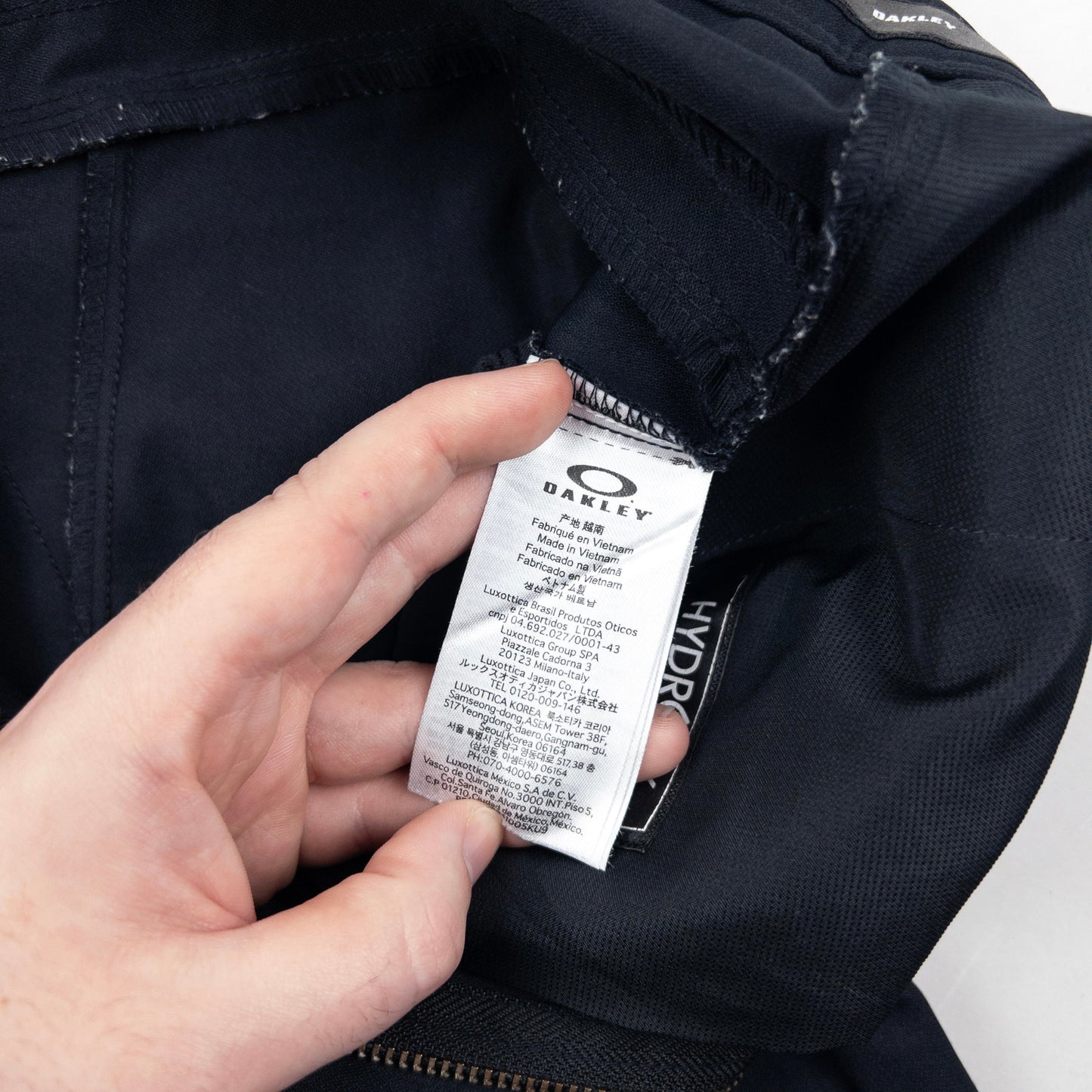 Vintage 2000s Oakley Cropped Trousers Size W32