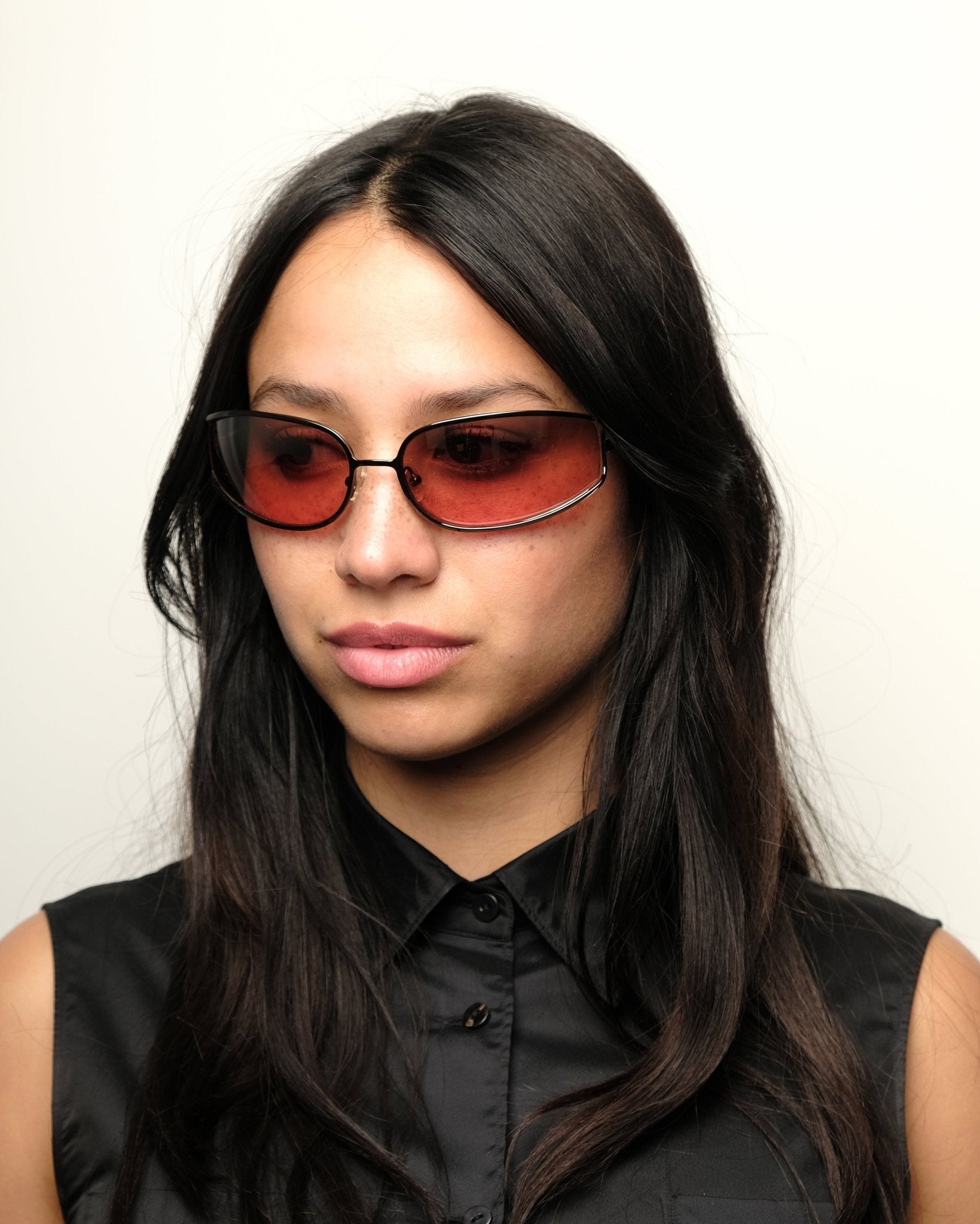 https://cdn.shopify.com/s/files/1/0818/5459/5398/files/fendissime-fendissime-gradient-sunglasses-vintage-su482-2495625.jpg?v=1778953716
