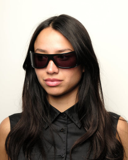 https://cdn.shopify.com/s/files/1/0818/5459/5398/files/gianfranco-ferre-gianfranco-ferre-sunglasses-vintage-su483-3138951.jpg?v=1778953723