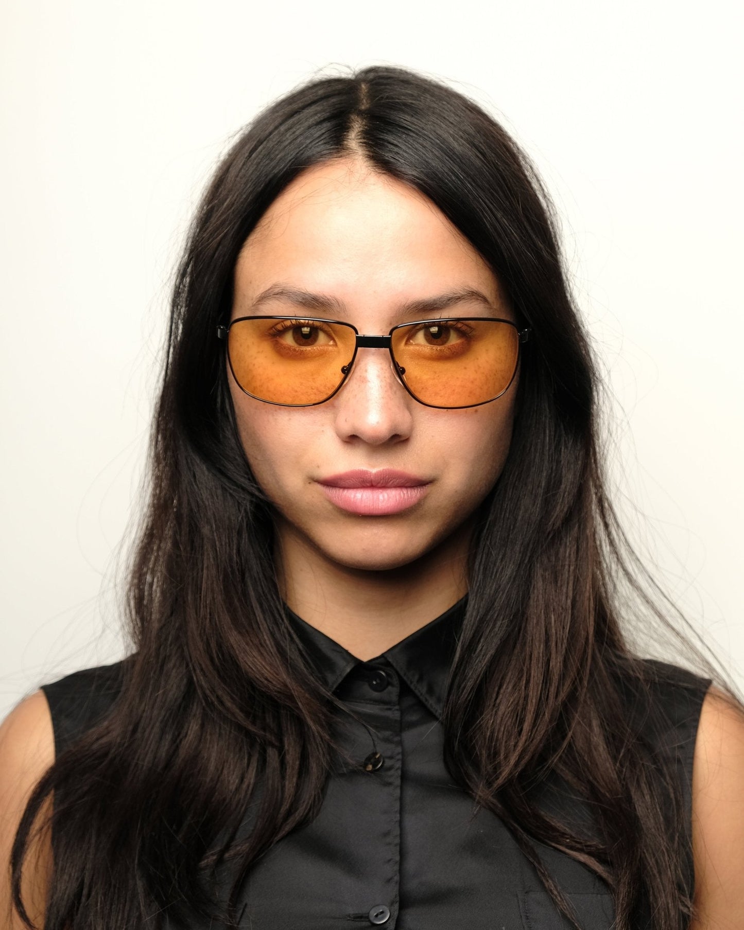 https://cdn.shopify.com/s/files/1/0818/5459/5398/files/gucci-gucci-foldable-sunglasses-vintage-su474-5835324.jpg?v=1778953744