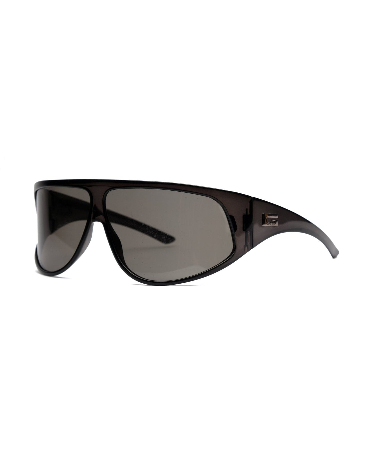 https://cdn.shopify.com/s/files/1/0818/5459/5398/files/gucci-gucci-shield-vintage-su541-1744687.jpg?v=1784368354
