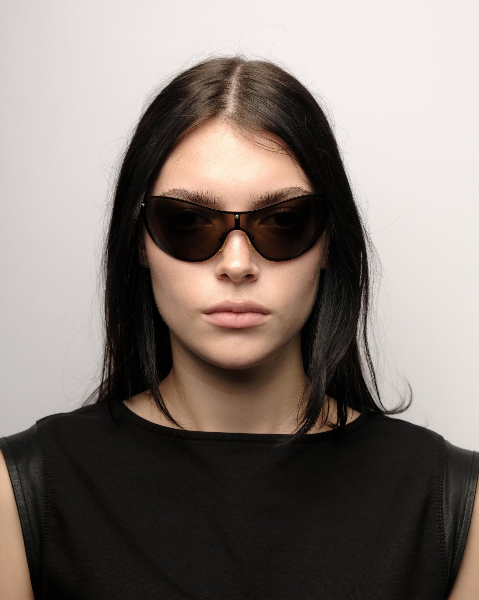Gucci-Gucci Spring 2001 shield vintage Sunglasses – The Dryads