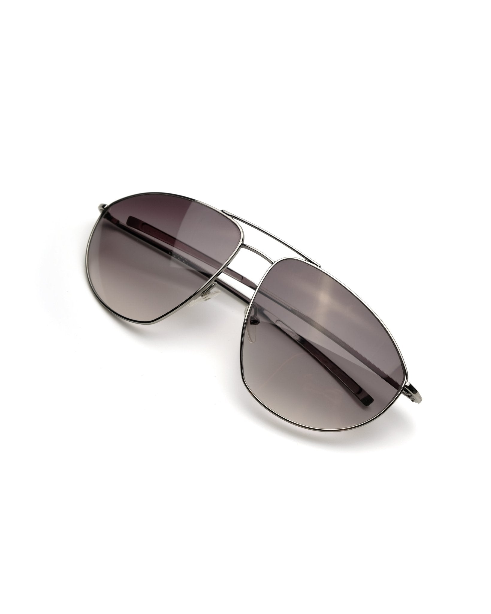 https://cdn.shopify.com/s/files/1/0818/5459/5398/files/gucci-gucci-sunglasses-vintage-su488-3773504.jpg?v=1778953722