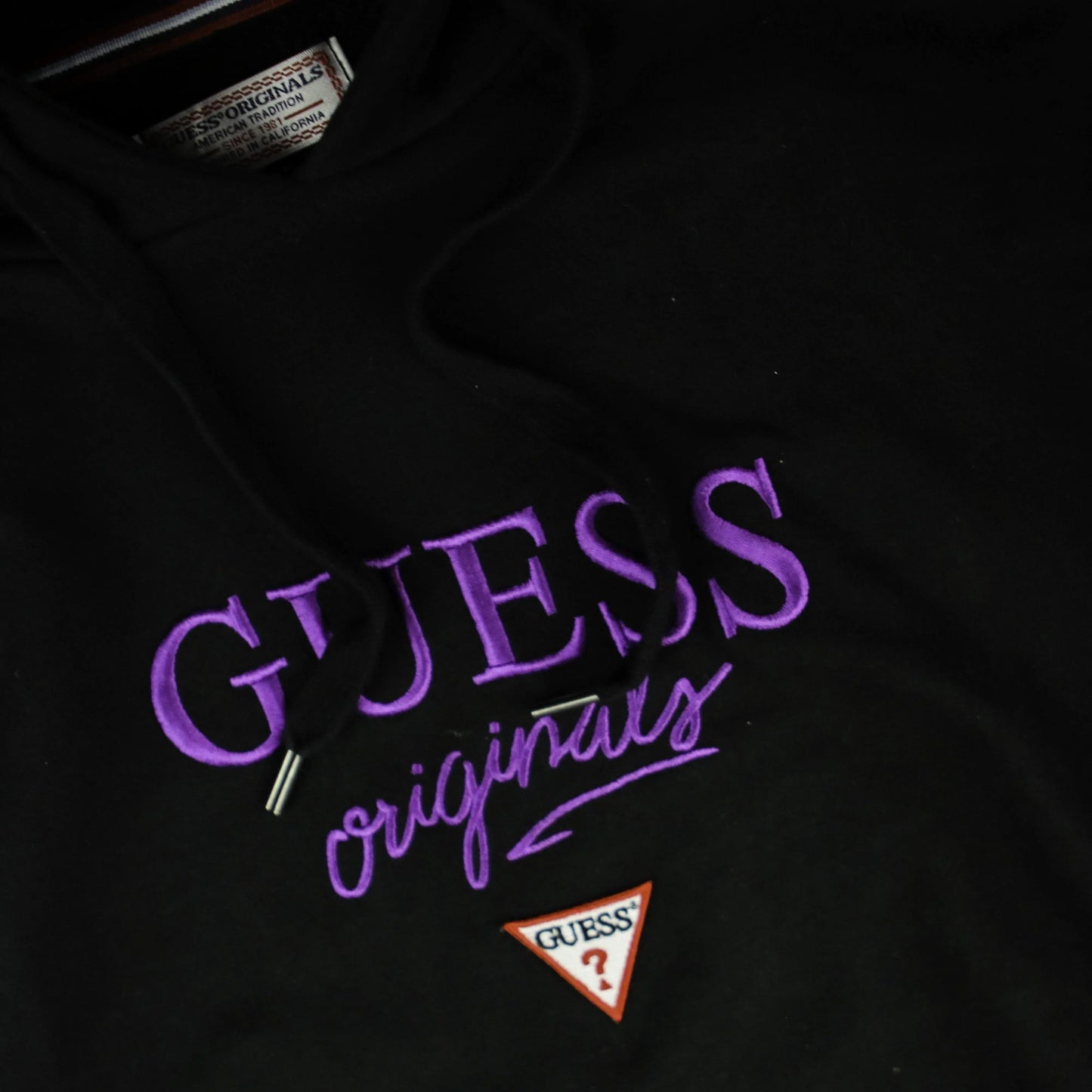 GUESS SCRIPT HOODY  (L)