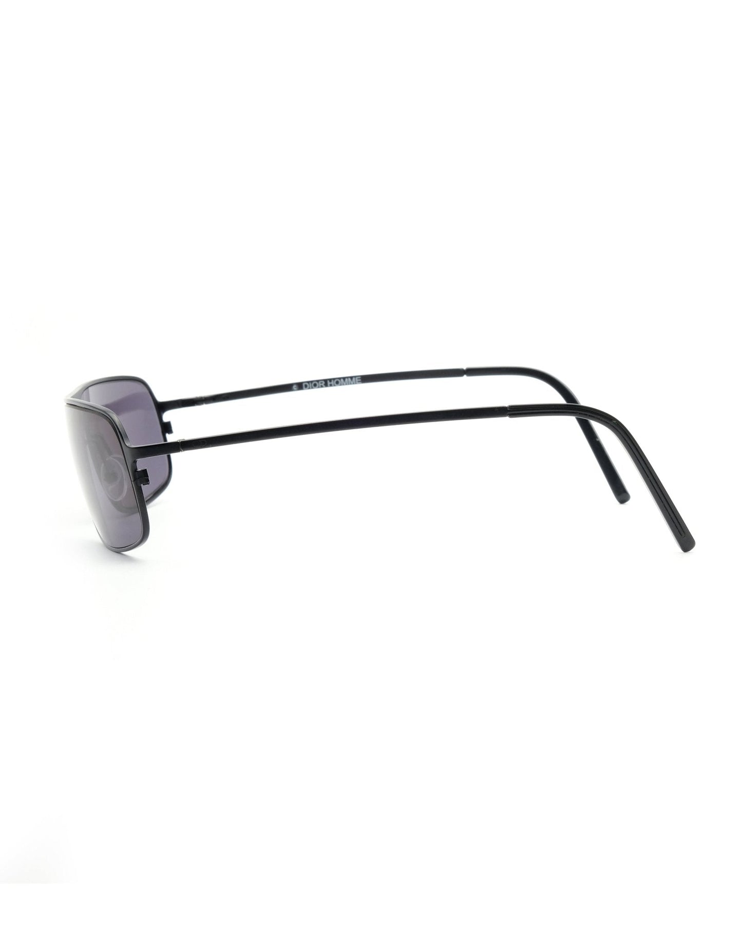https://cdn.shopify.com/s/files/1/0818/5459/5398/files/hedi-slimane-era-dior-homme-sunglasses-dio002-681740.jpg?v=1749593806