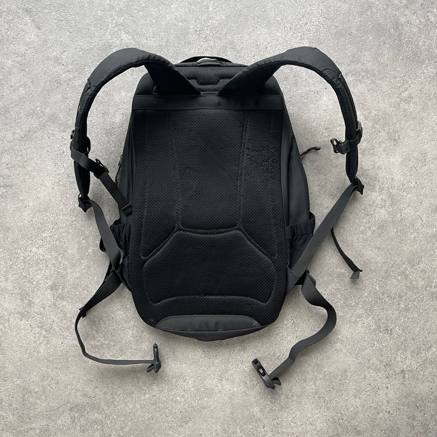 Arc’teryx Mantis 26 backpack (20”x12”x10”)