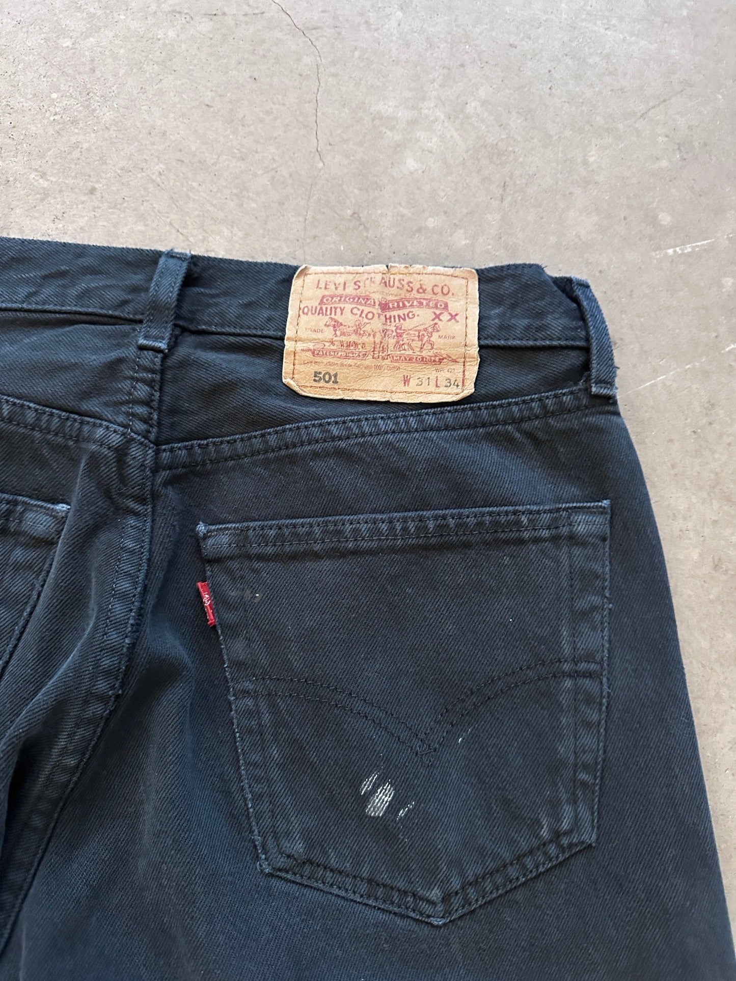 2000 Levi's 501 Jeans - 31 x 34 | W31, Red