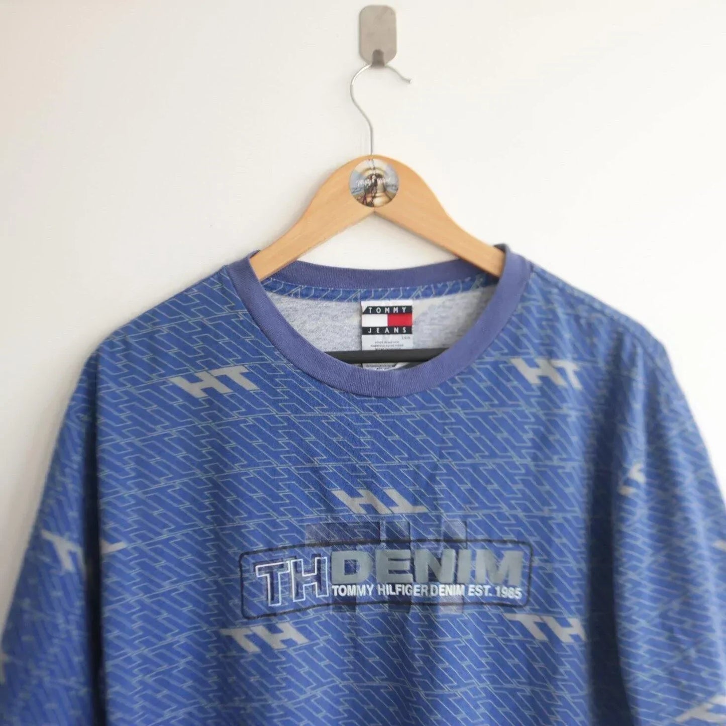 Vintage Tommy Hilfiger All over 3M Spellout (L)  (M)  (L)