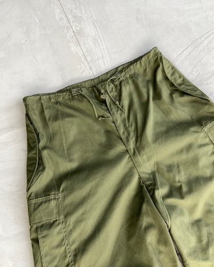 1990S VINTAGE MILITARY CARGO OVERPANTS IN GREEN