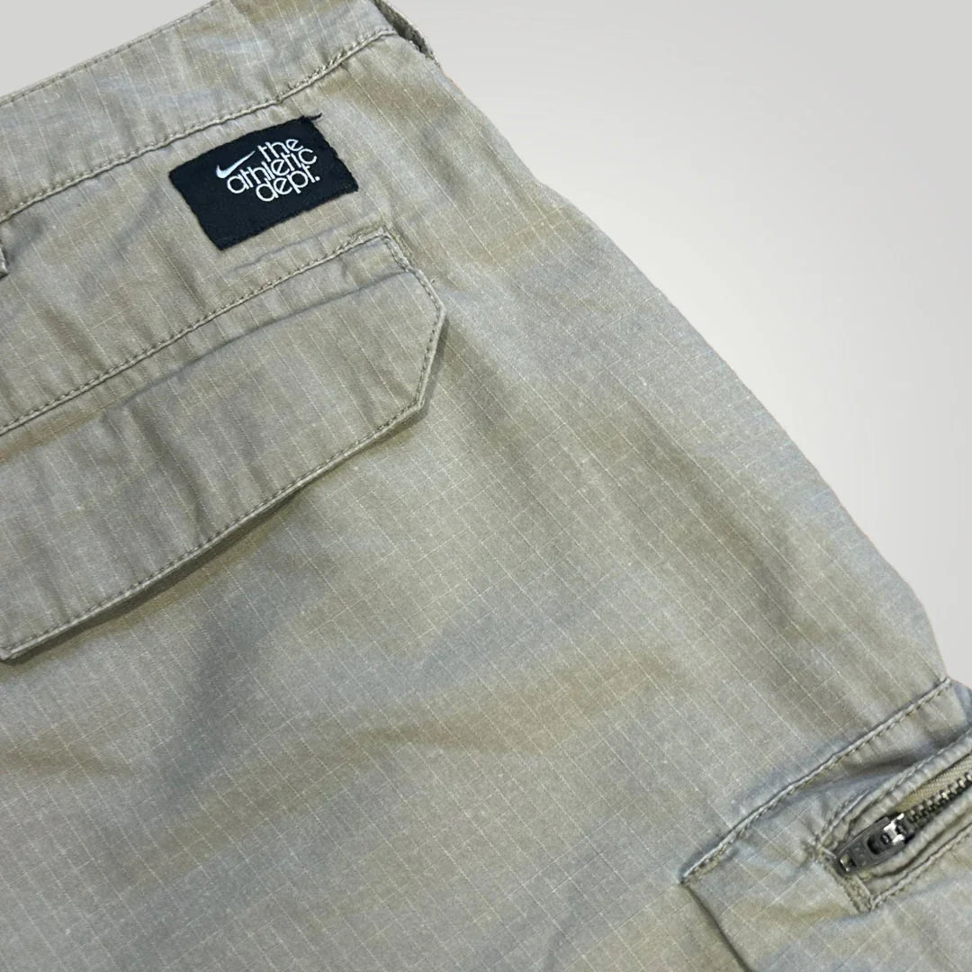 Nike 00’s Technical Shorts M