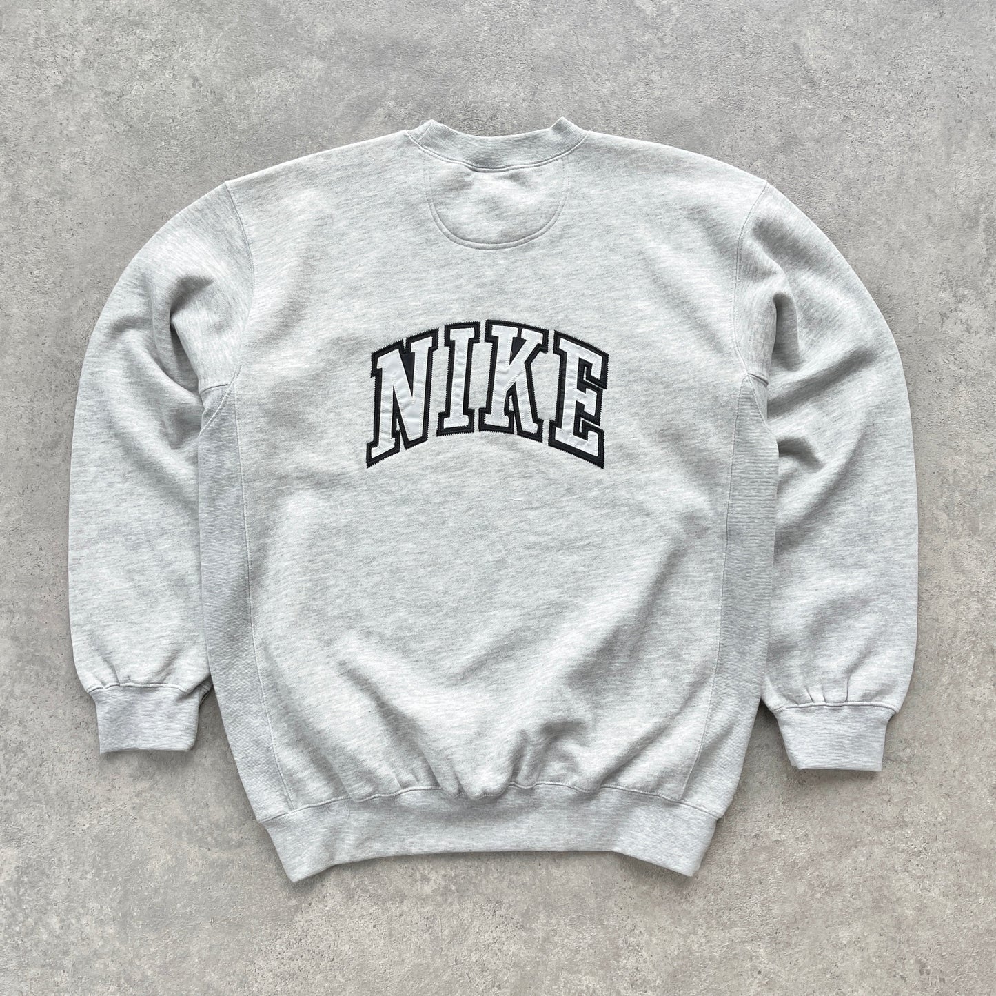 Nike RARE 1990s heavyweight embroidered sweatshirt (L)