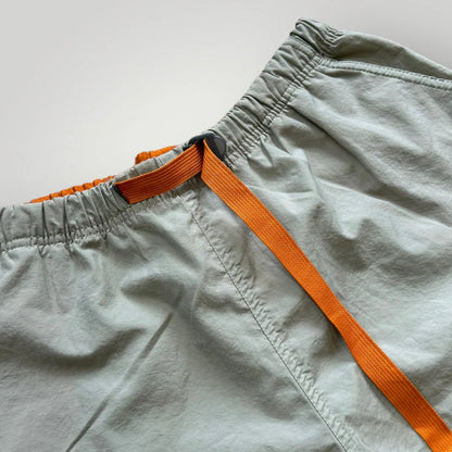 Nike ACG Early 00’s Shorts 32-34”