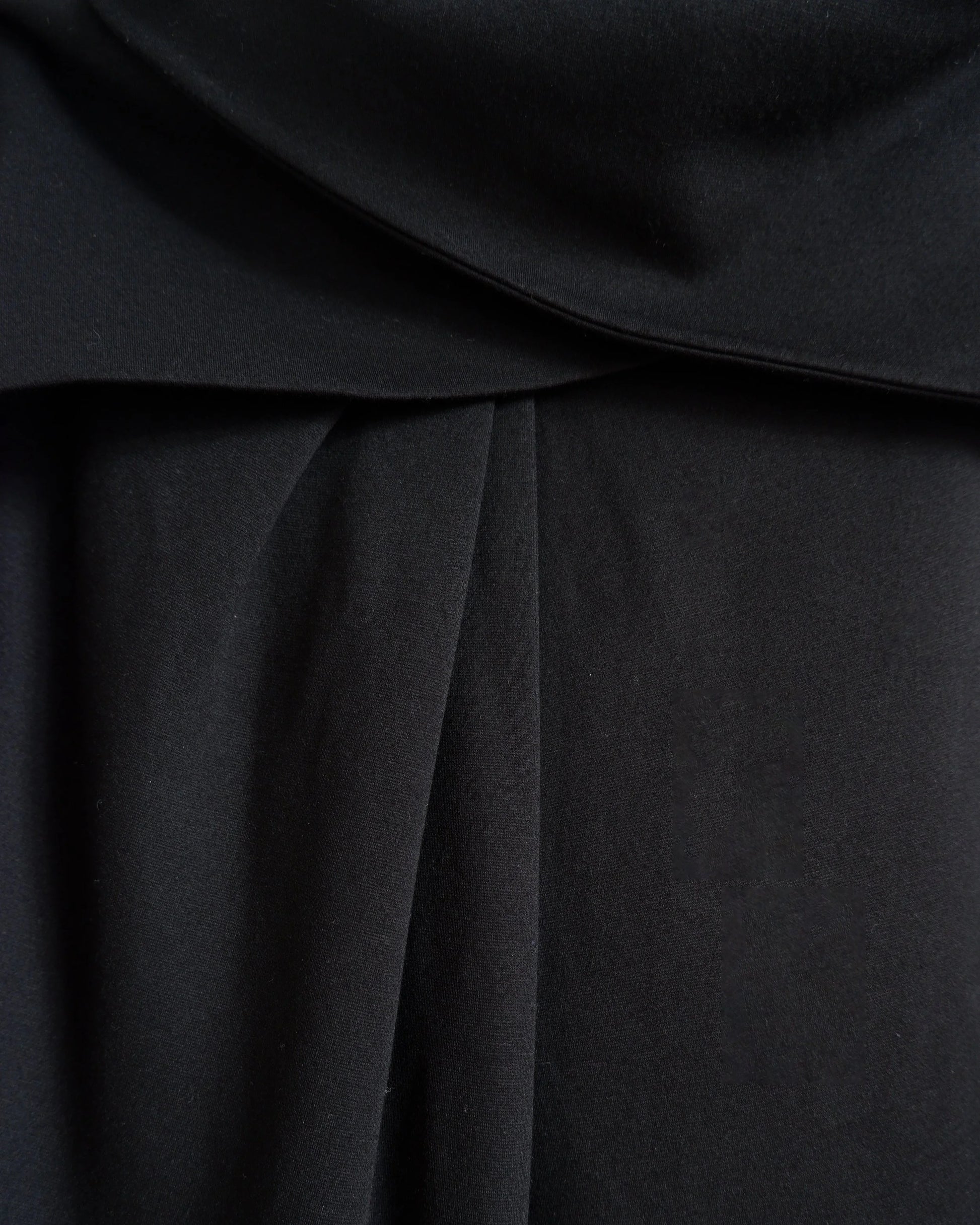 https://images.squarespace-cdn.com/content/v1/5b579b7b70e8025a5b246025/1720688051470-RG268H5J5GPHS2BG4EO6/jilsanderdress00.jpg