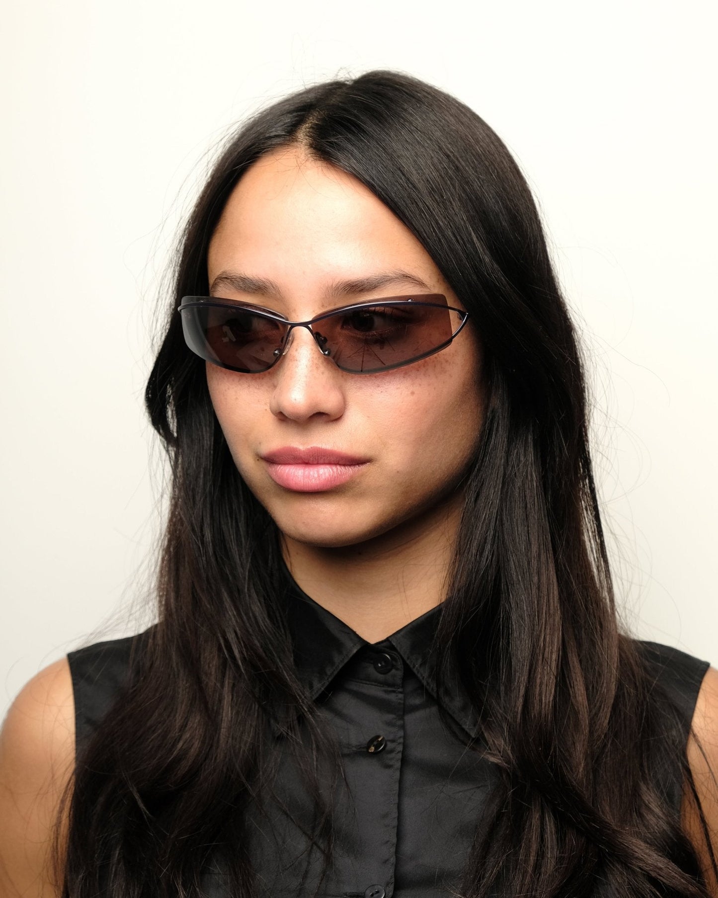 https://cdn.shopify.com/s/files/1/0818/5459/5398/files/kenzo-kenzo-sunglasses-vintage-su461-1288386.jpg?v=1778953775