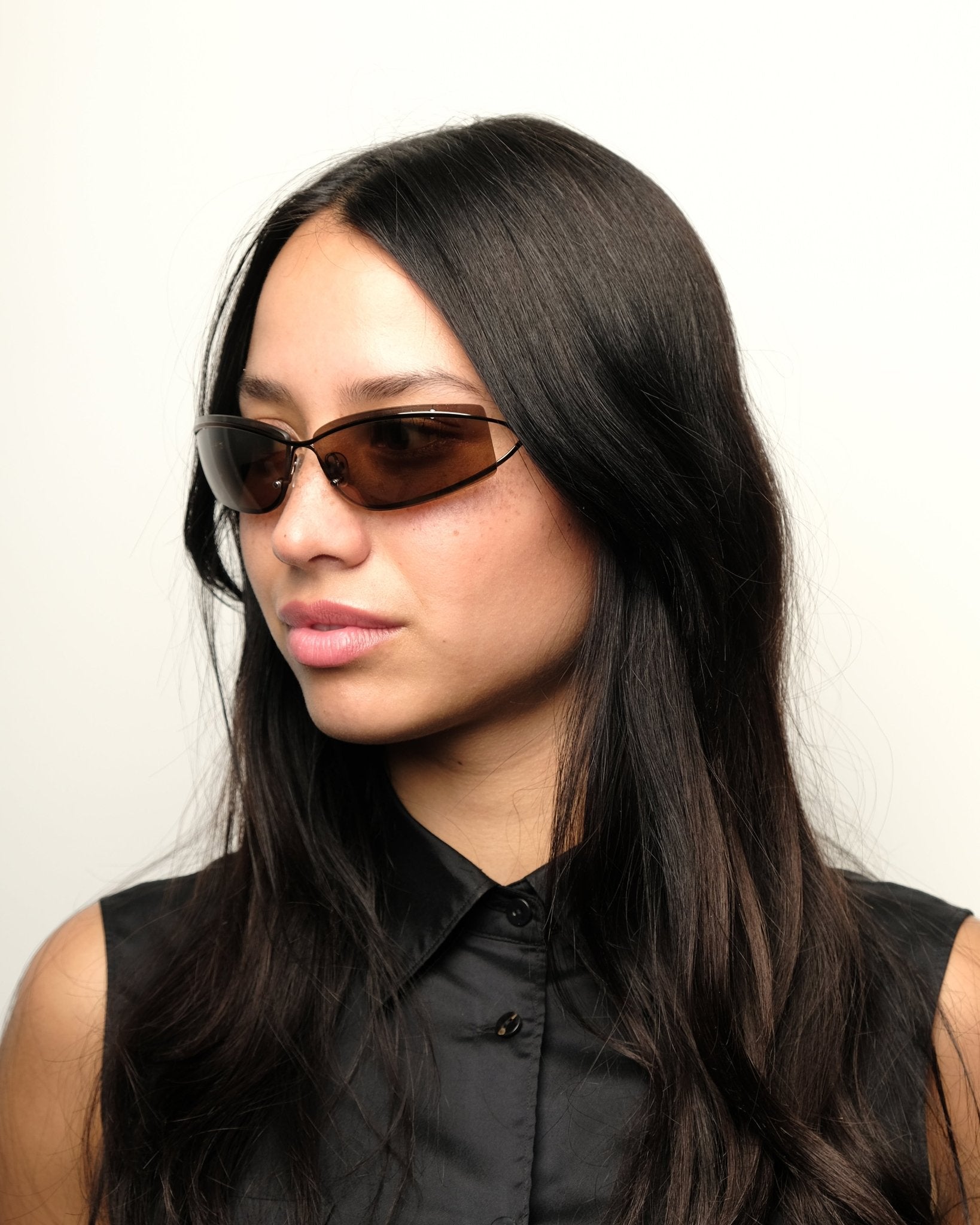 https://cdn.shopify.com/s/files/1/0818/5459/5398/files/kenzo-kenzo-sunglasses-vintage-su462-7747308.jpg?v=1778953779
