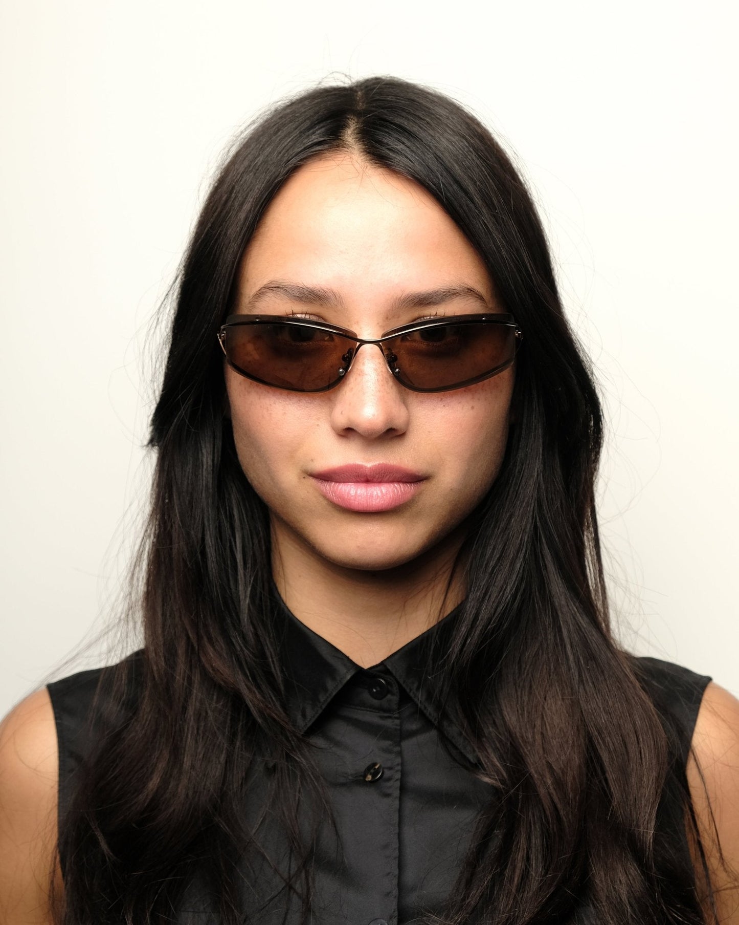 https://cdn.shopify.com/s/files/1/0818/5459/5398/files/kenzo-kenzo-sunglasses-vintage-su462-8461765.jpg?v=1778953777