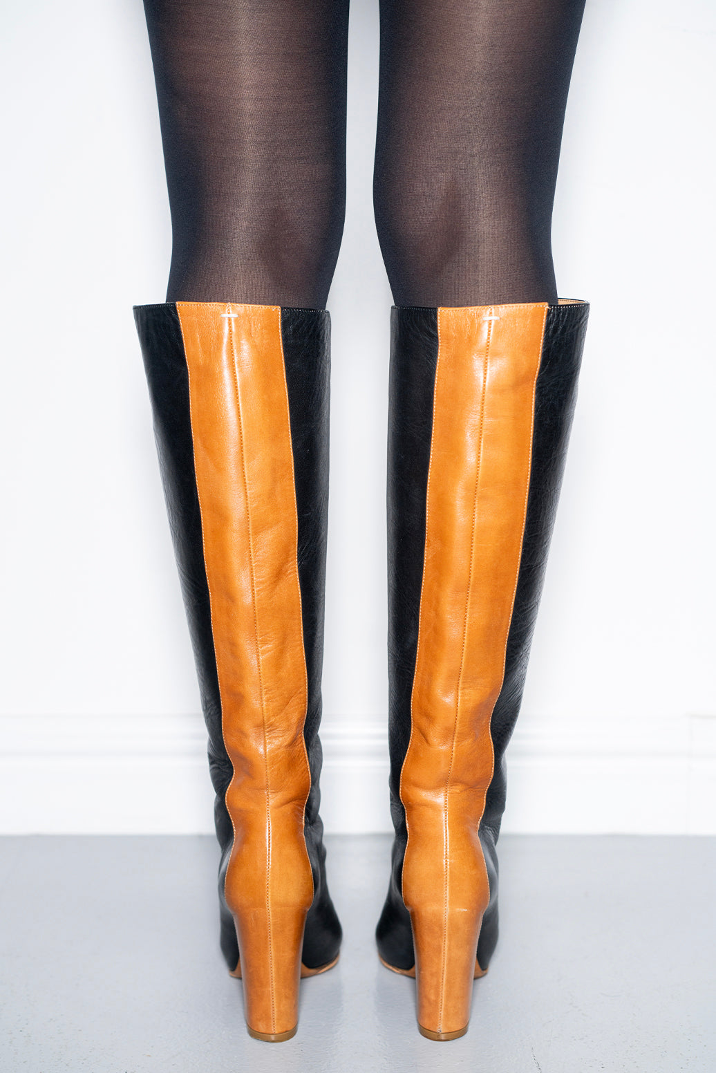 MARGIELA SPLIT TONE BOOTS (EU 36)